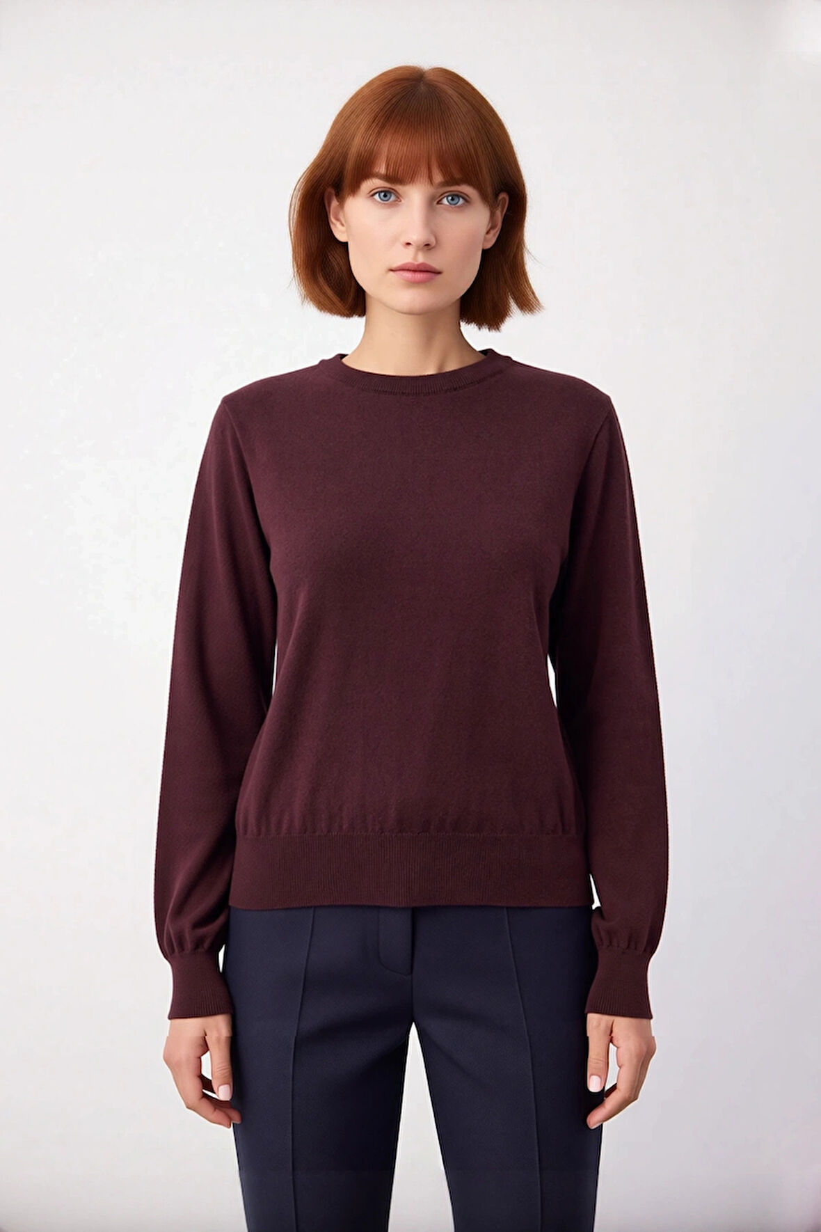 Kadın Ekru Düz Regular Kalıp Bisiklet Yaka Triko Kazak Kışın Rahat ve Şık Kombinlerin Temel Parçası