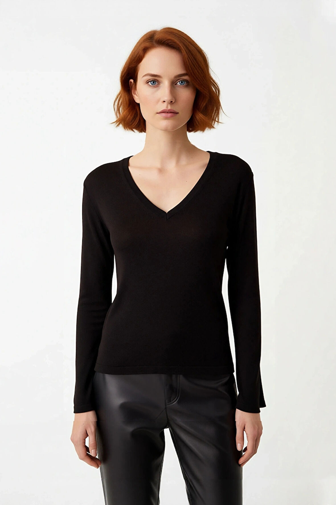 Kadın V Yaka Siyah Triko Kazak Casual Günlük Şıklığı Tamamlayan Orta Kalınlıkta Rahat Kesim