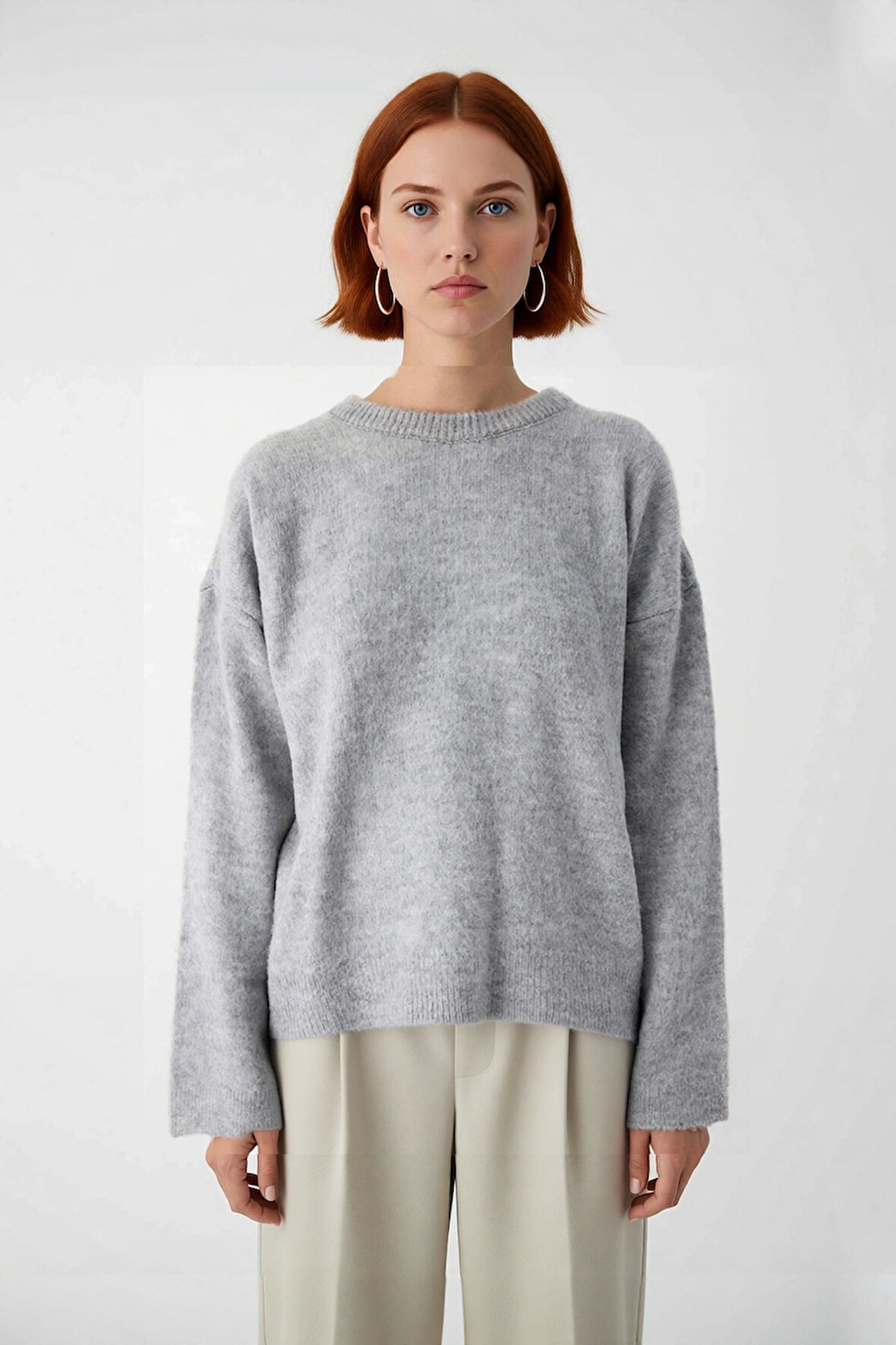 Kadınlar İçin Konforlu Oversize Düz Bisiklet Yaka Düşük Kol Triko Kazak Soğuk Günlerin Vazgeçilmezi