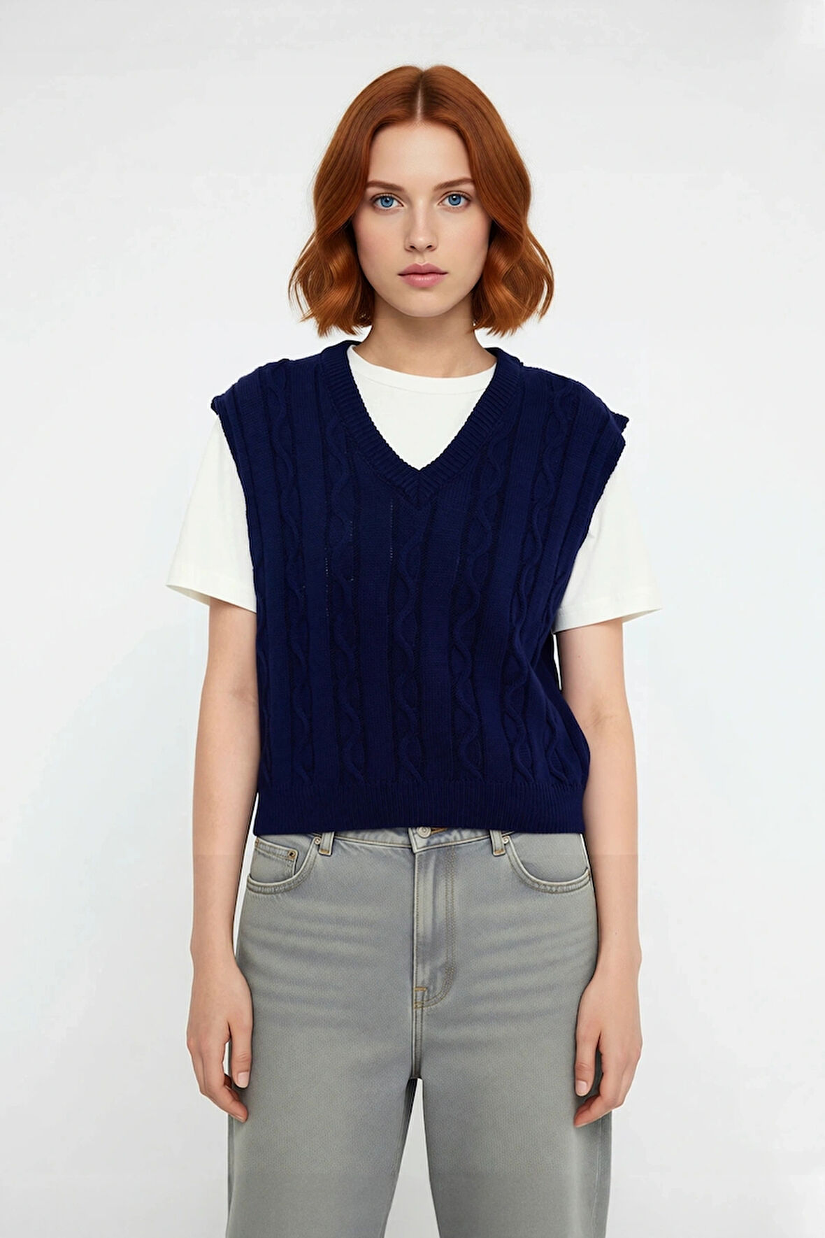 Kadınlara Özel Regular Kalıp V Yaka Saç Örgü Desenli Crop Kolsuz Triko Süveter Şıklığı Kaliteli