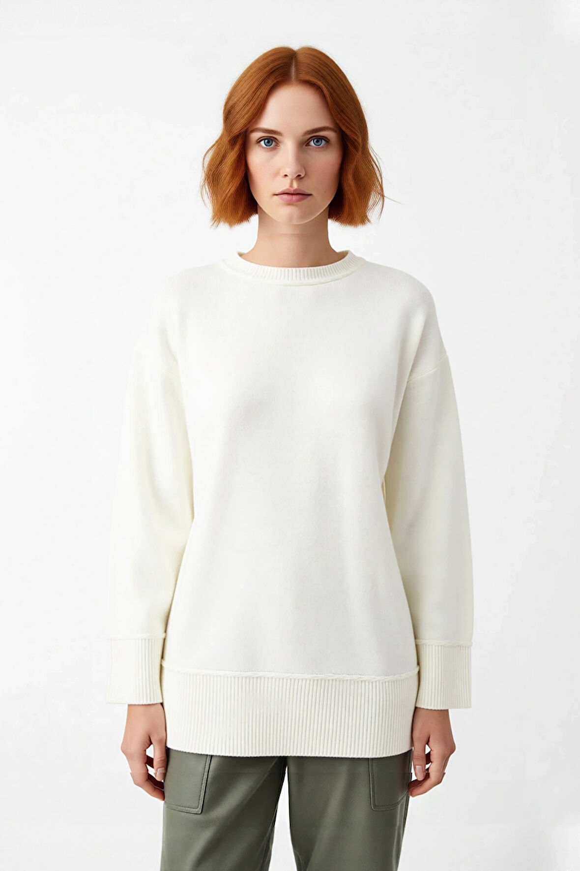 Kadınlara Özel Boxy Kesim Düz Desenli Bisiklet Yaka Triko Kazak Soğuk Havalarda İdeal Seçim