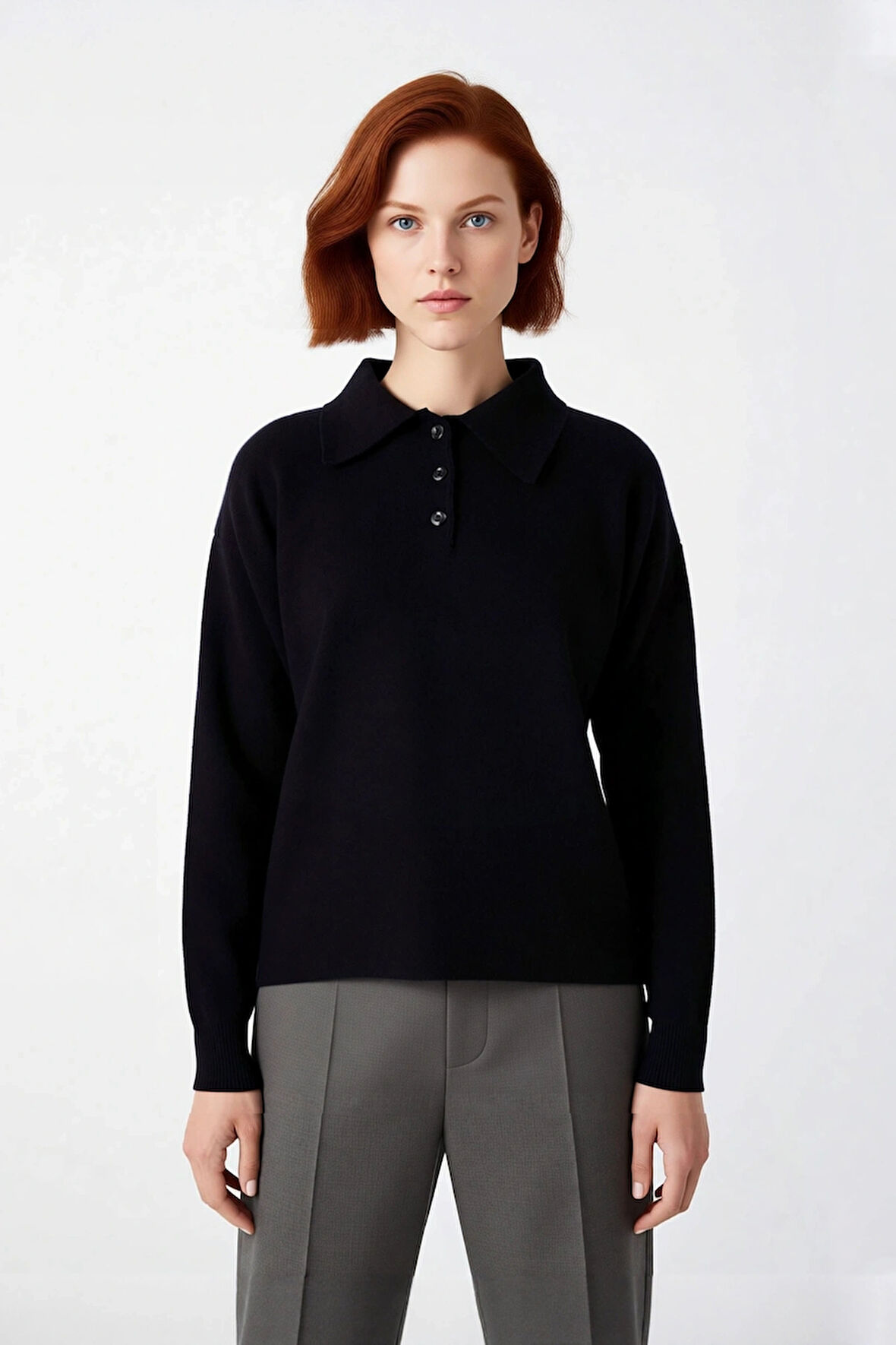 Kadınlara Özel Oversize Kesim Polo Yaka Triko Kazak Düşük Kol Tasarımıyla Kış Şıklığı Sunar