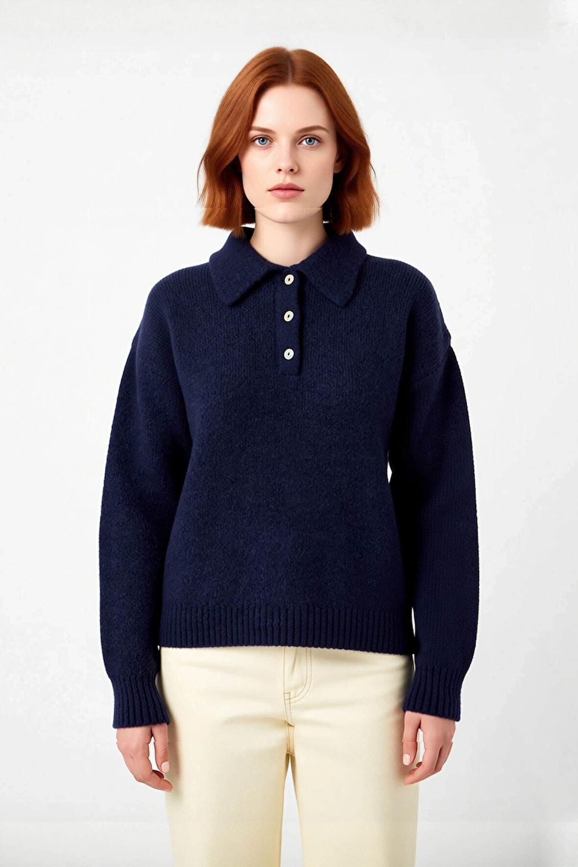 Kadın Lacivert Geniş Kalıp Triko Kazak Polo Yaka Tasarımıyla Soğuk Kış Günlerinde Konfor Sunar