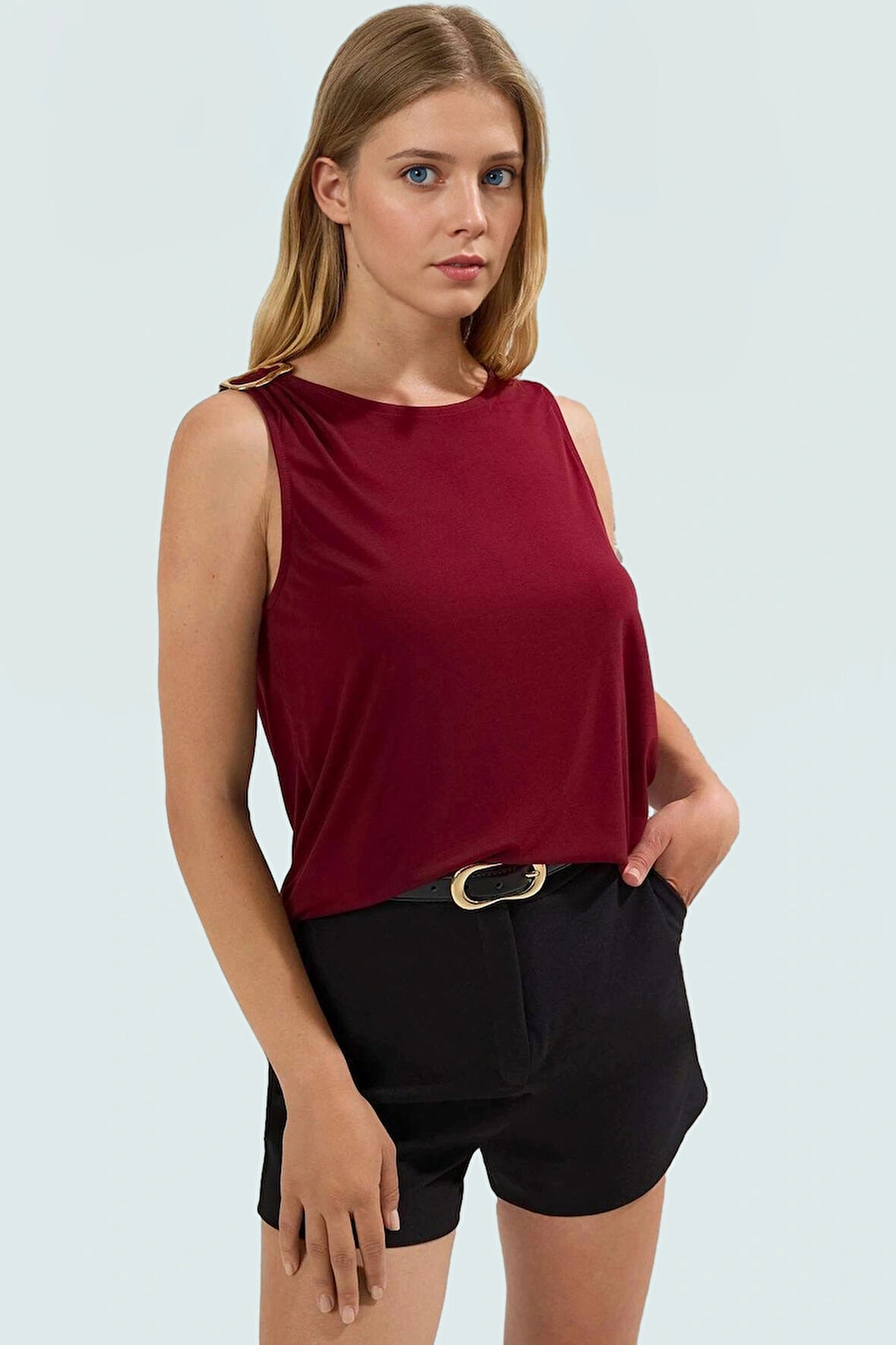 Aksesuar Detaylı Kolsuz Örme Bluz Fitted Sandy Dokuma Günlük Stil Mükemmel Uyum