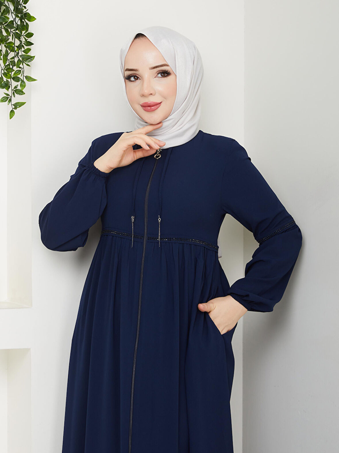 Gündelik Hac Ve Umrelik Kolu Ve Beli Büzgü Ve Taş Detaylı Ferace