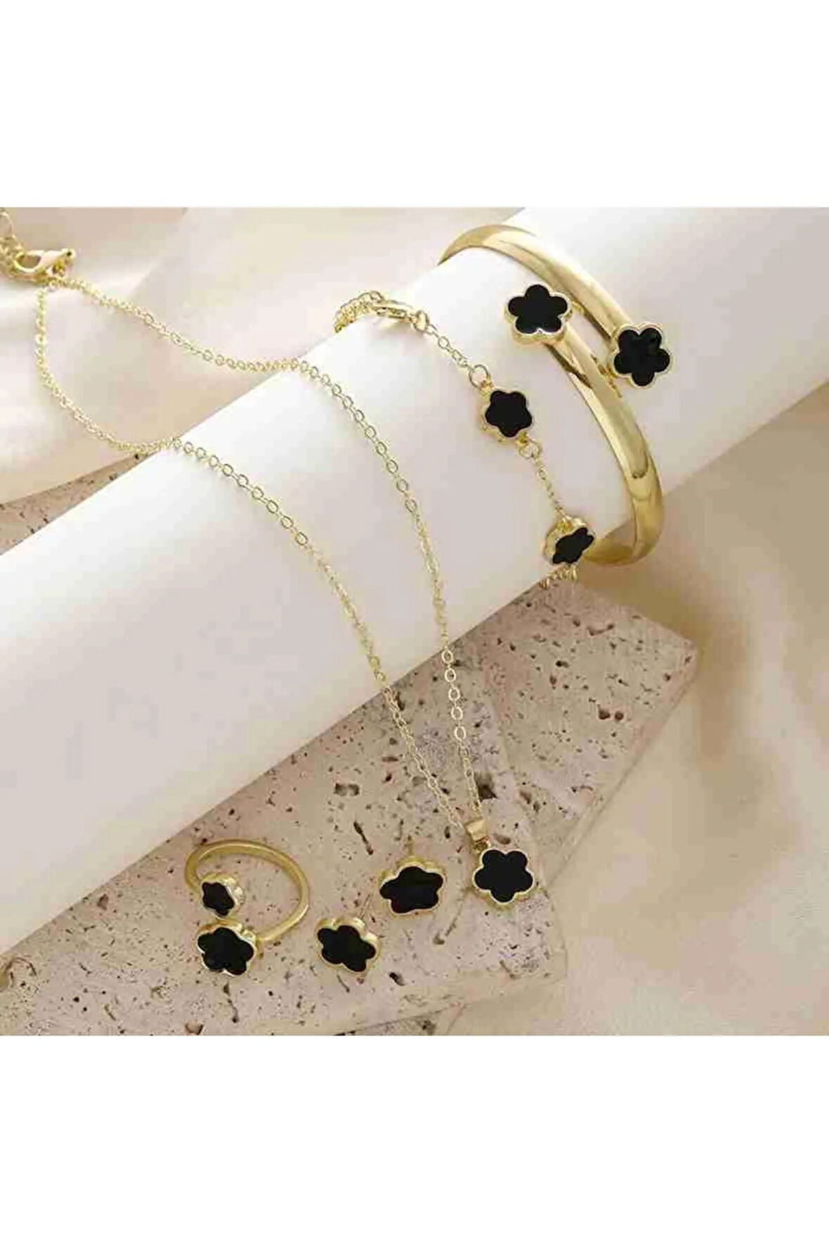 4'lü Set, Yaz Çiçeği ve Yonca Kolye, Küpe, Bileklik, Yüzük, Kadınlar İçin Tek Renkli Aksesuar Takımı