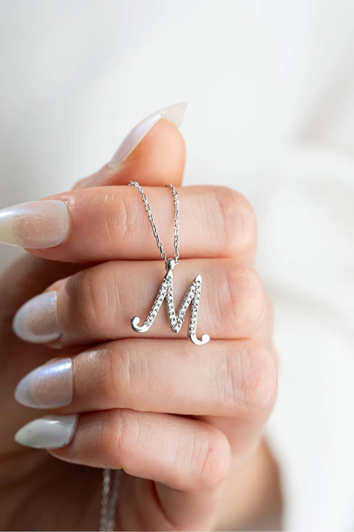 925 Ayar Gümüş Rodyum Kaplama M Harfi Kadın Kolye
