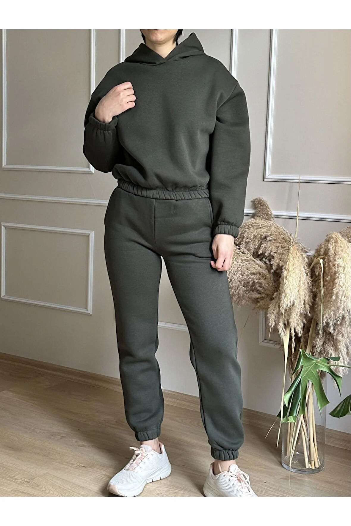 Şardonlu Beli ve Bilekleri Lastikli Kapüşonlu Eşofman Takım