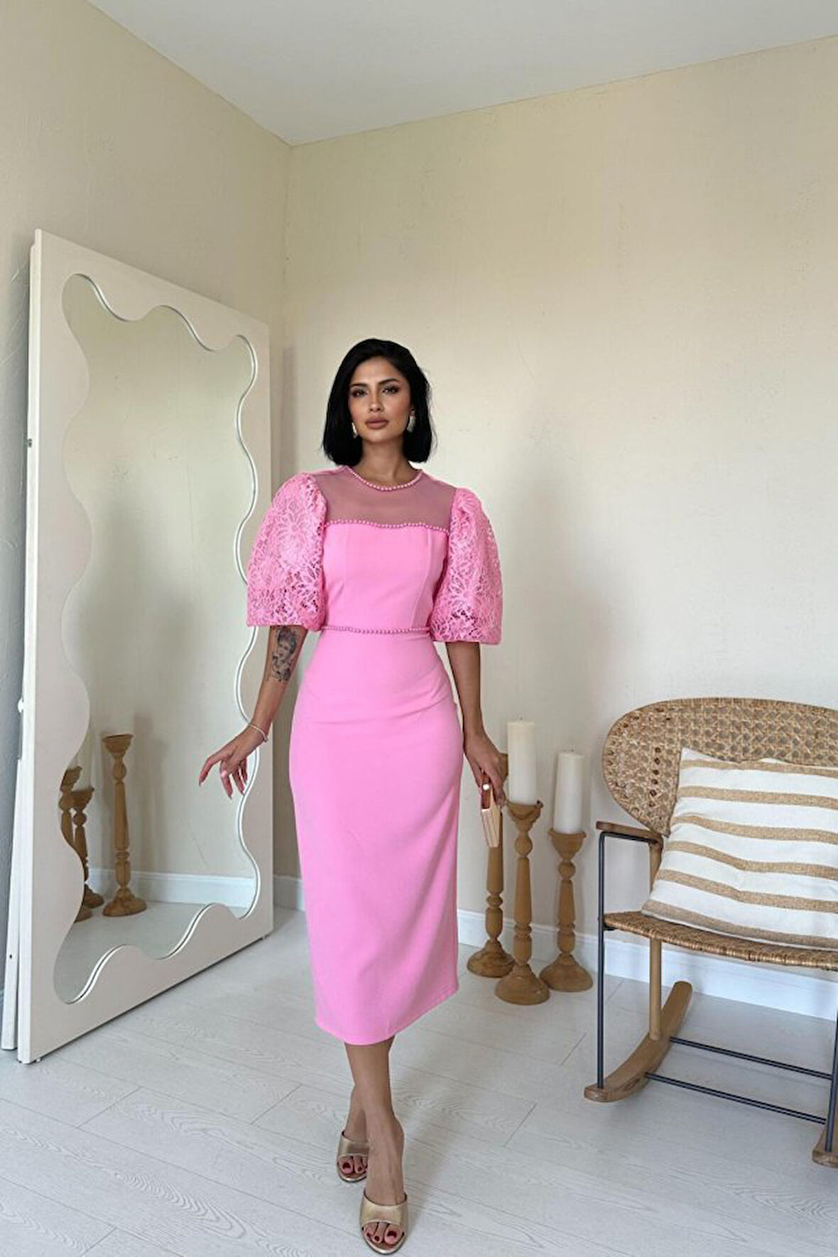 Pembe İncili Tül Detay Elbise