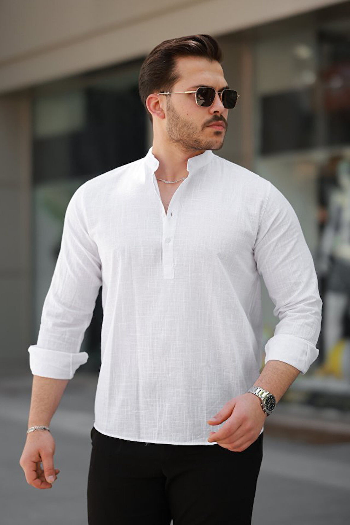 Erkek Hakim Yaka Yarım Düğmeli Keten Gömlek