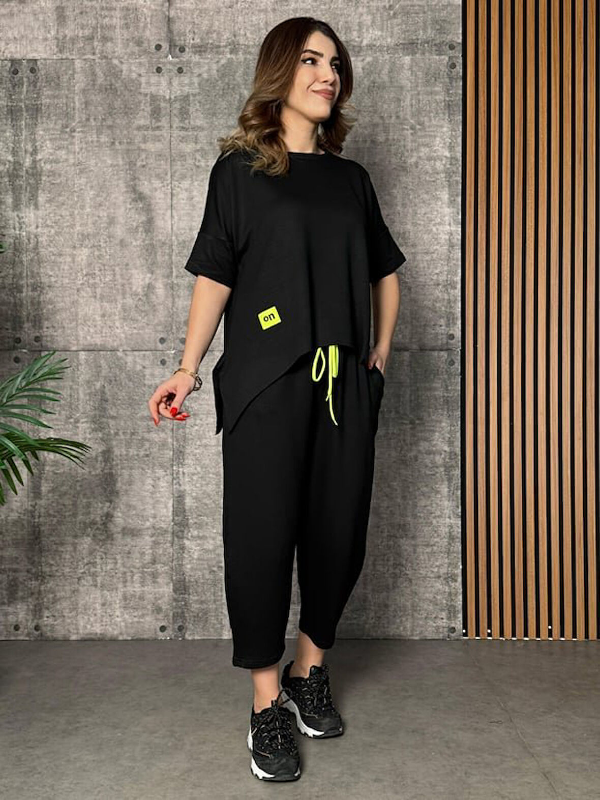 Kadın Kısa Kollu Bisiklet Yaka Viskon Iki Iplik Bluz Ve Pantolon Ikili Takım