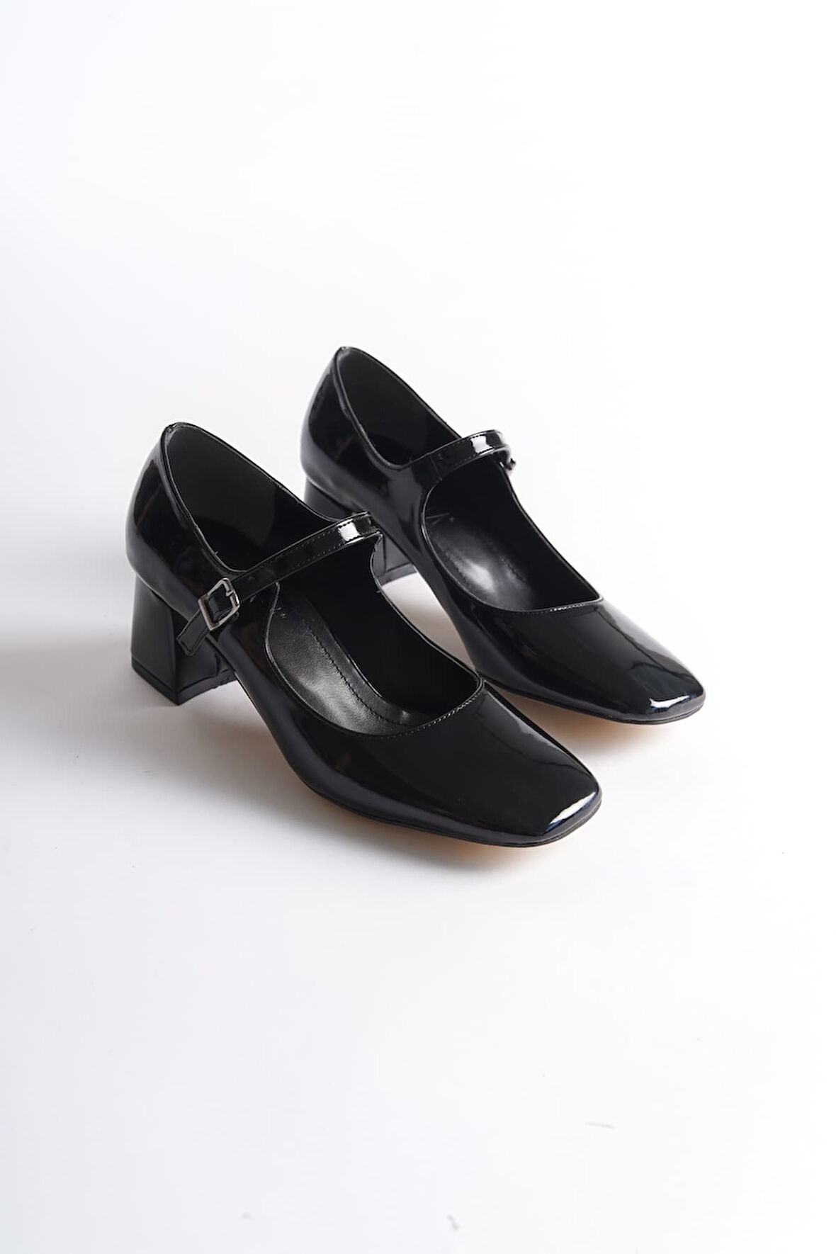 Rosalie Siyah Rugan Topuklu Kadın Ayakkabı