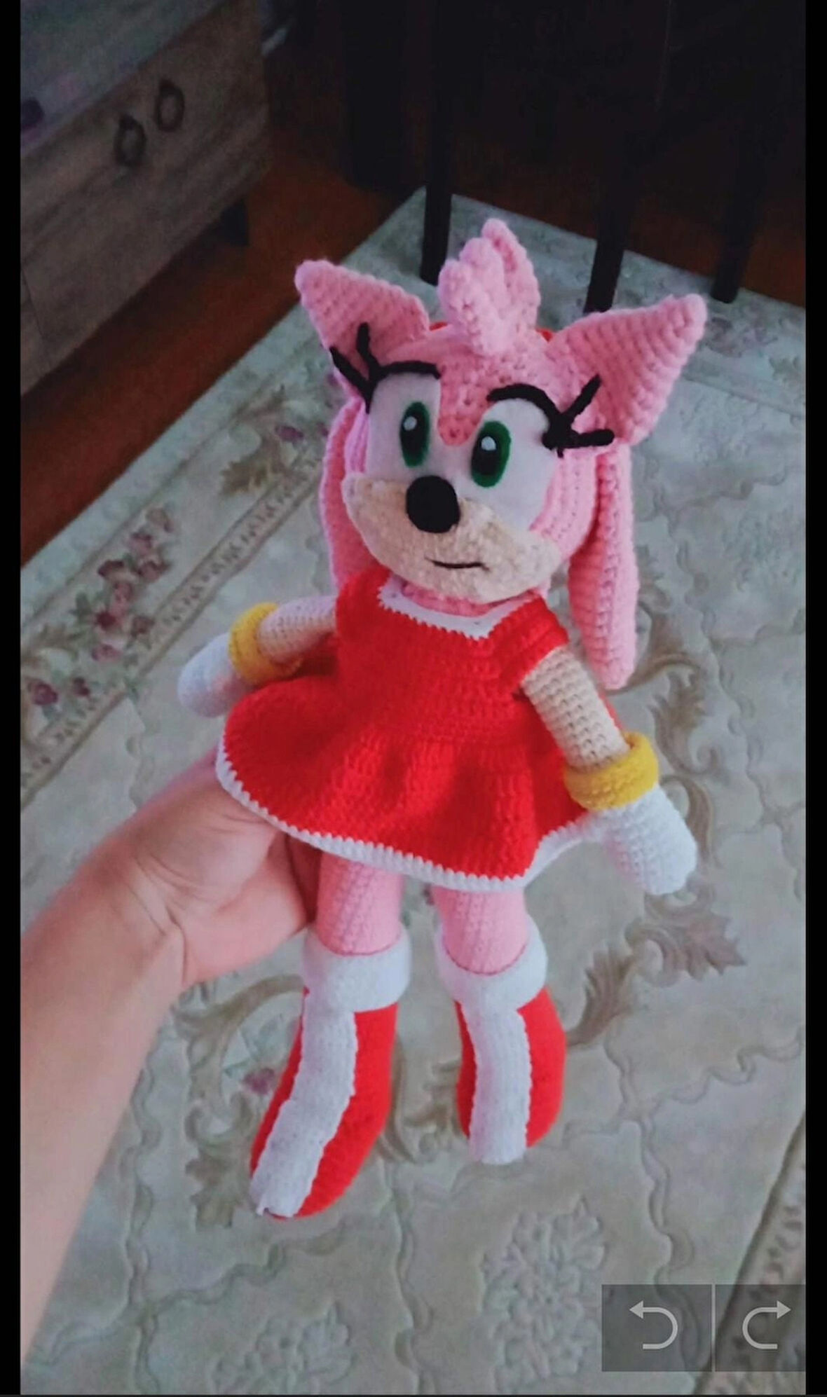 Amigurumi pembe Sonic Amy rose karekter otuncak