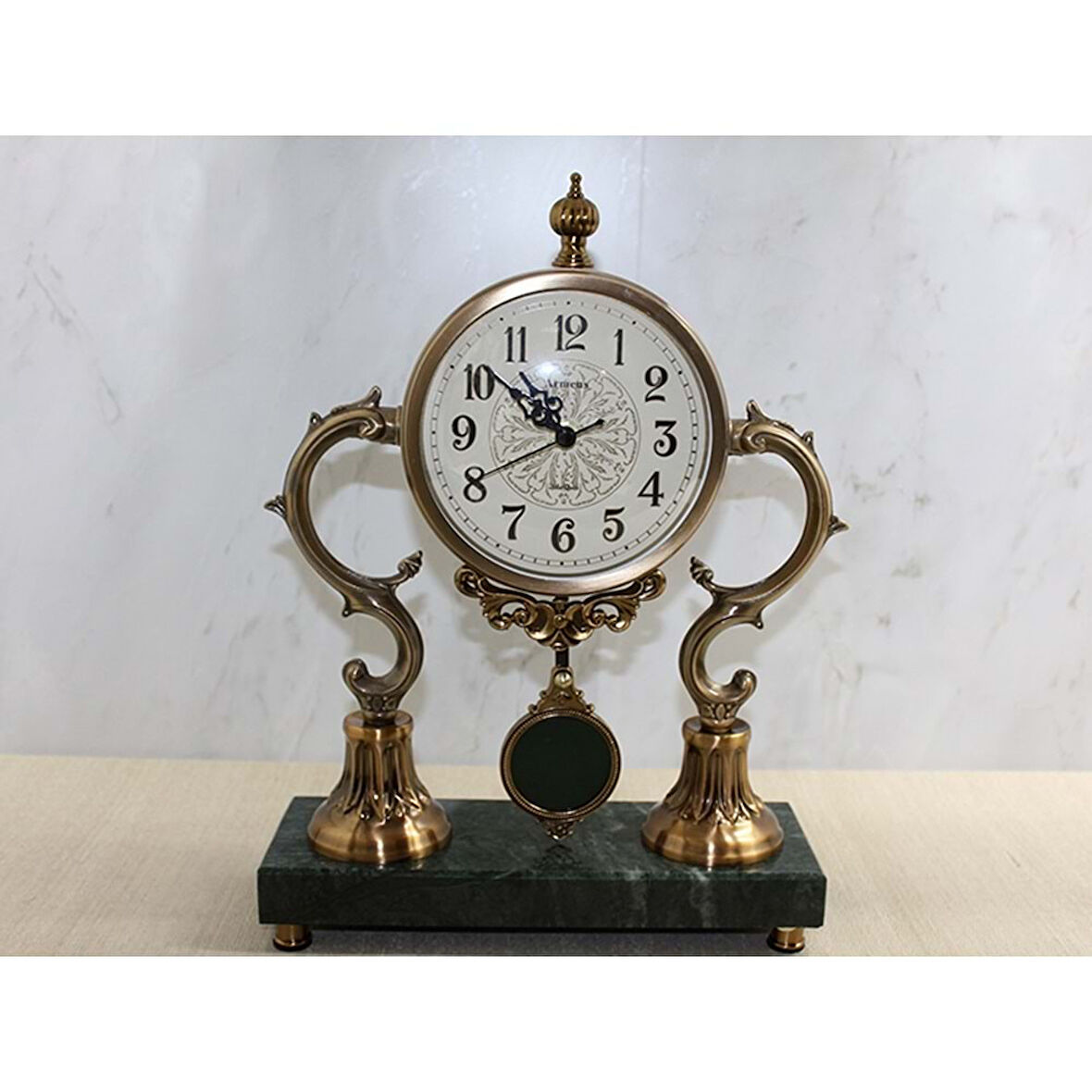 Altı Mermer Sarkaçlı Masa Üstü Saat