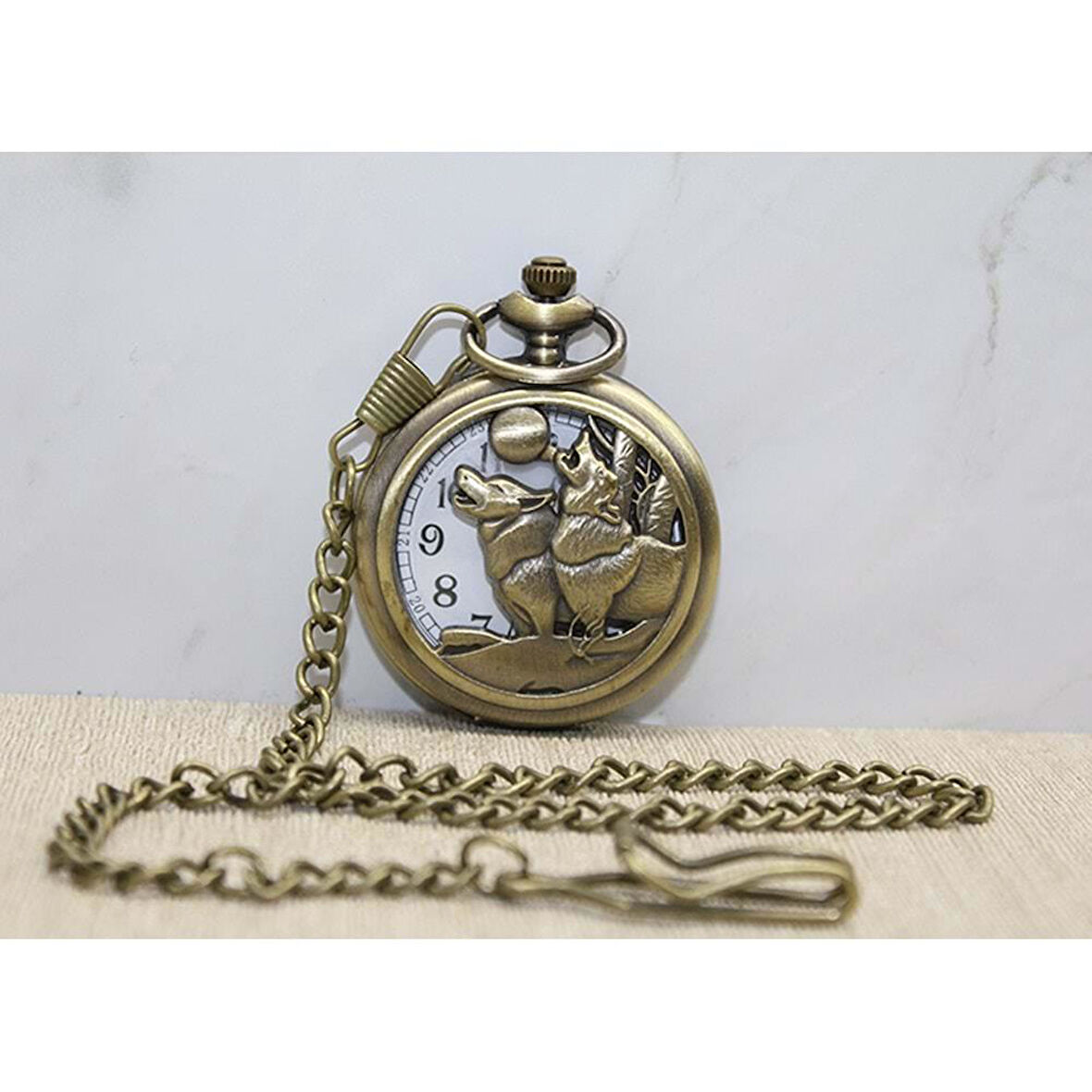 Kurt Tasarımı Köstekli Saat