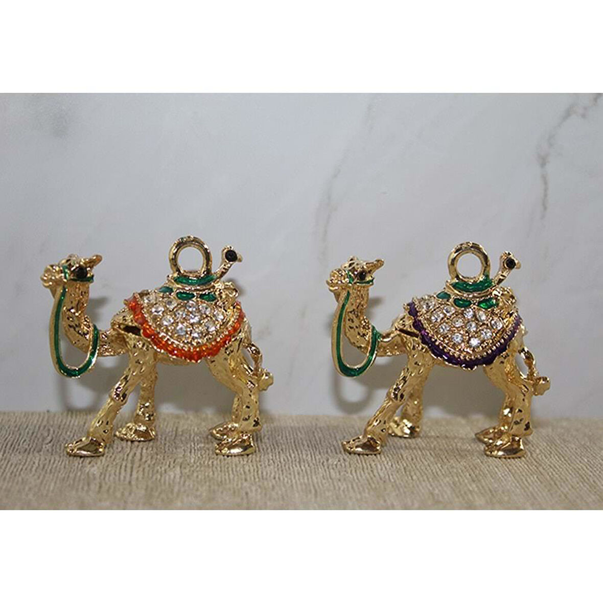 Taşlı Minik Figür