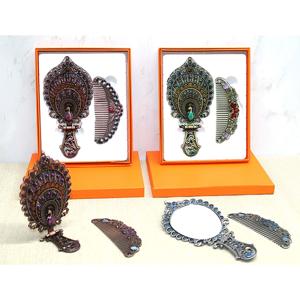 Tavuskuşu Katlanabilir Ayna Ve Tarak Seti Orta Boy