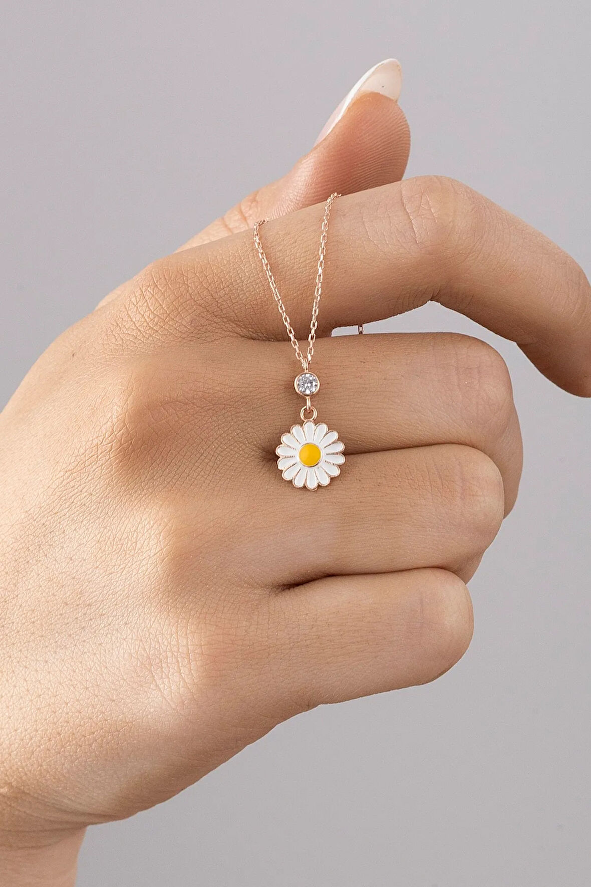 925 Ayar Kadın Minimal Papatya Tektaş Detay Gümüş Kolye