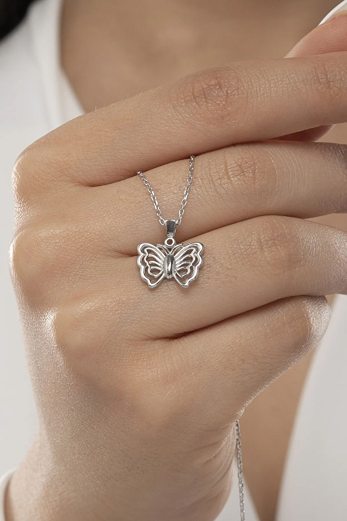 925 Ayar Gümüş Kelebek Model Kadın Kolye