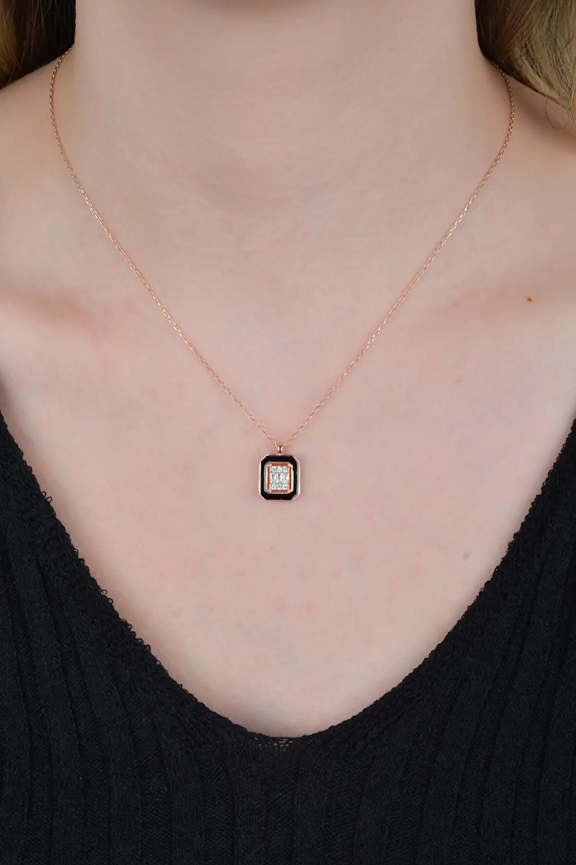 925 Ayar Gümüş Rose Baget Tektaş Kolye