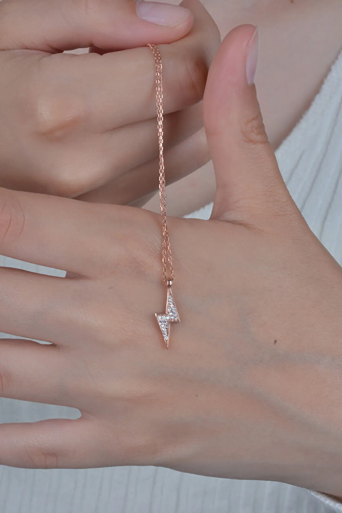 Kadın 925 Ayar Minimal Şimşek Kolye Gümüş Kolye