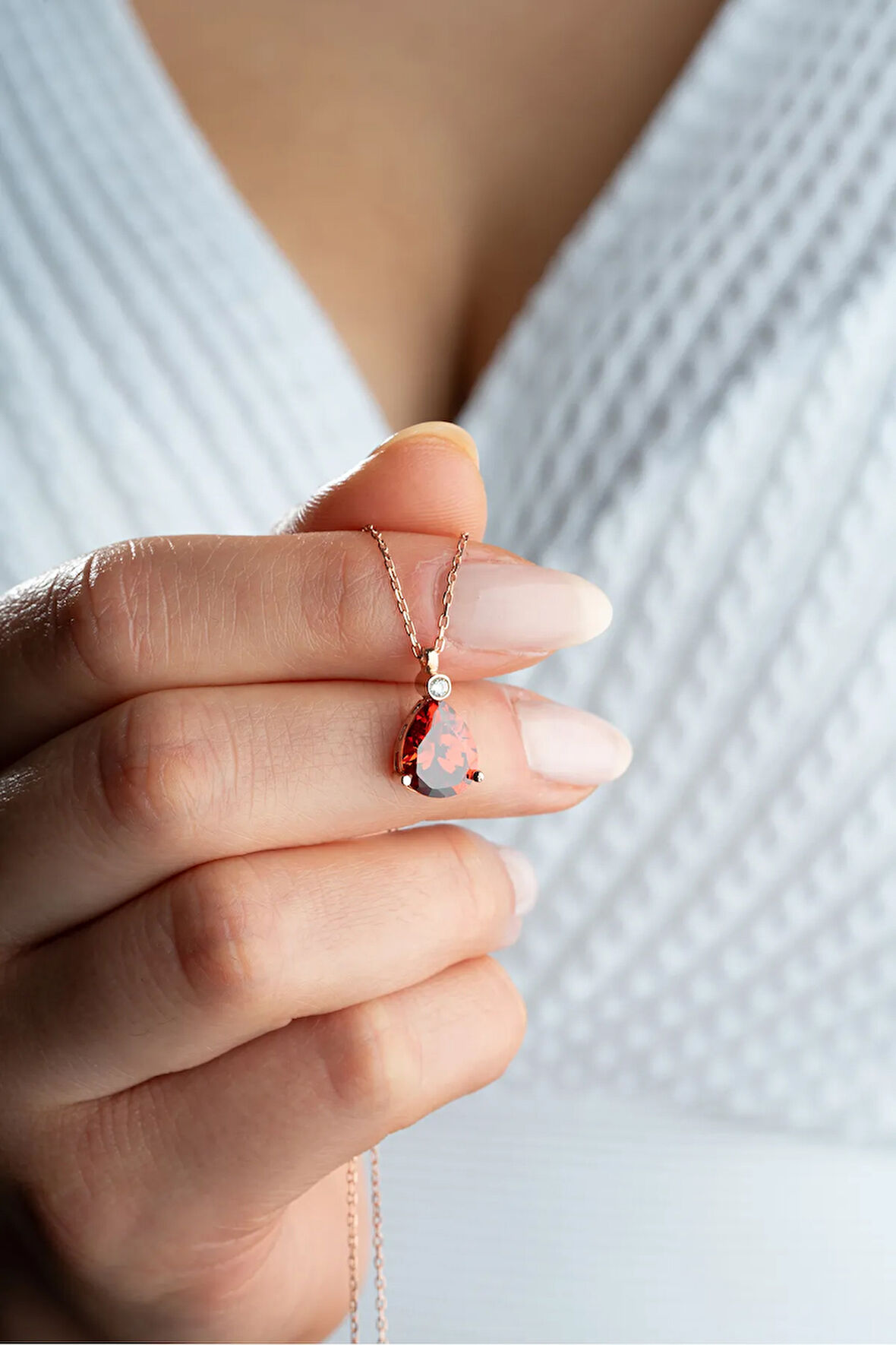 925 Ayar Gümüş Rose Kaplama Kırmızı Kalp Model Kolye