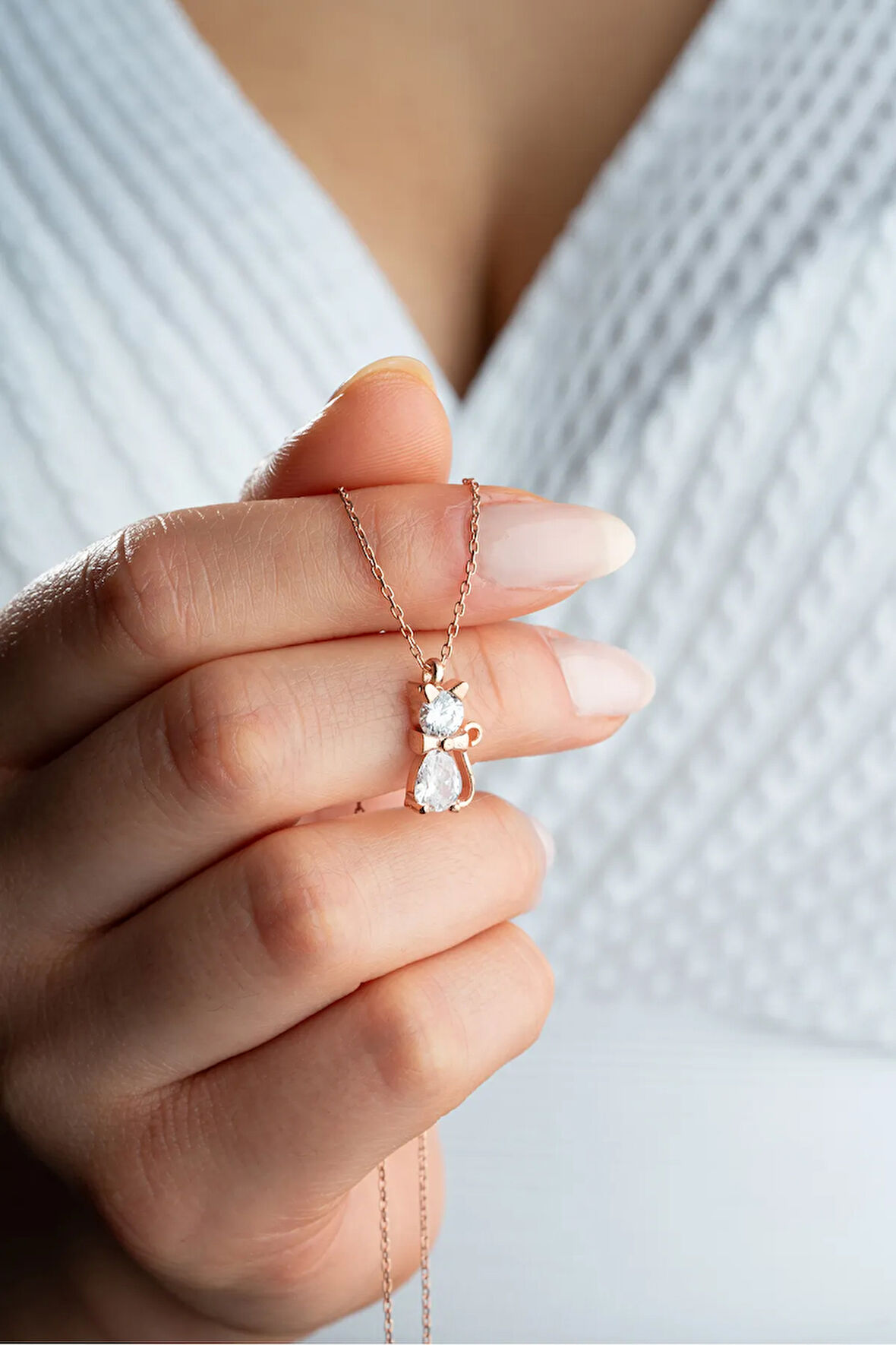 925 Ayar Gümüş Rose Kaplama Beyaz Taşlı Kedi Kolye