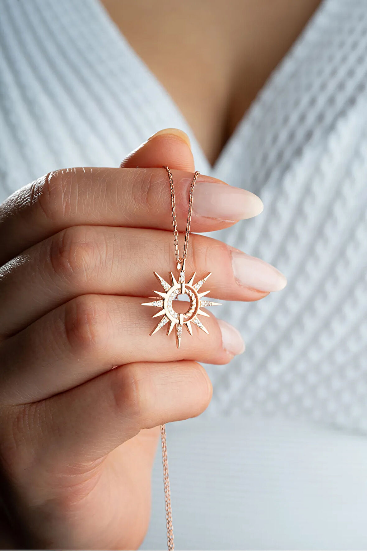 925 Ayar Gümüş Rose Kaplama Güneş Model Kolye