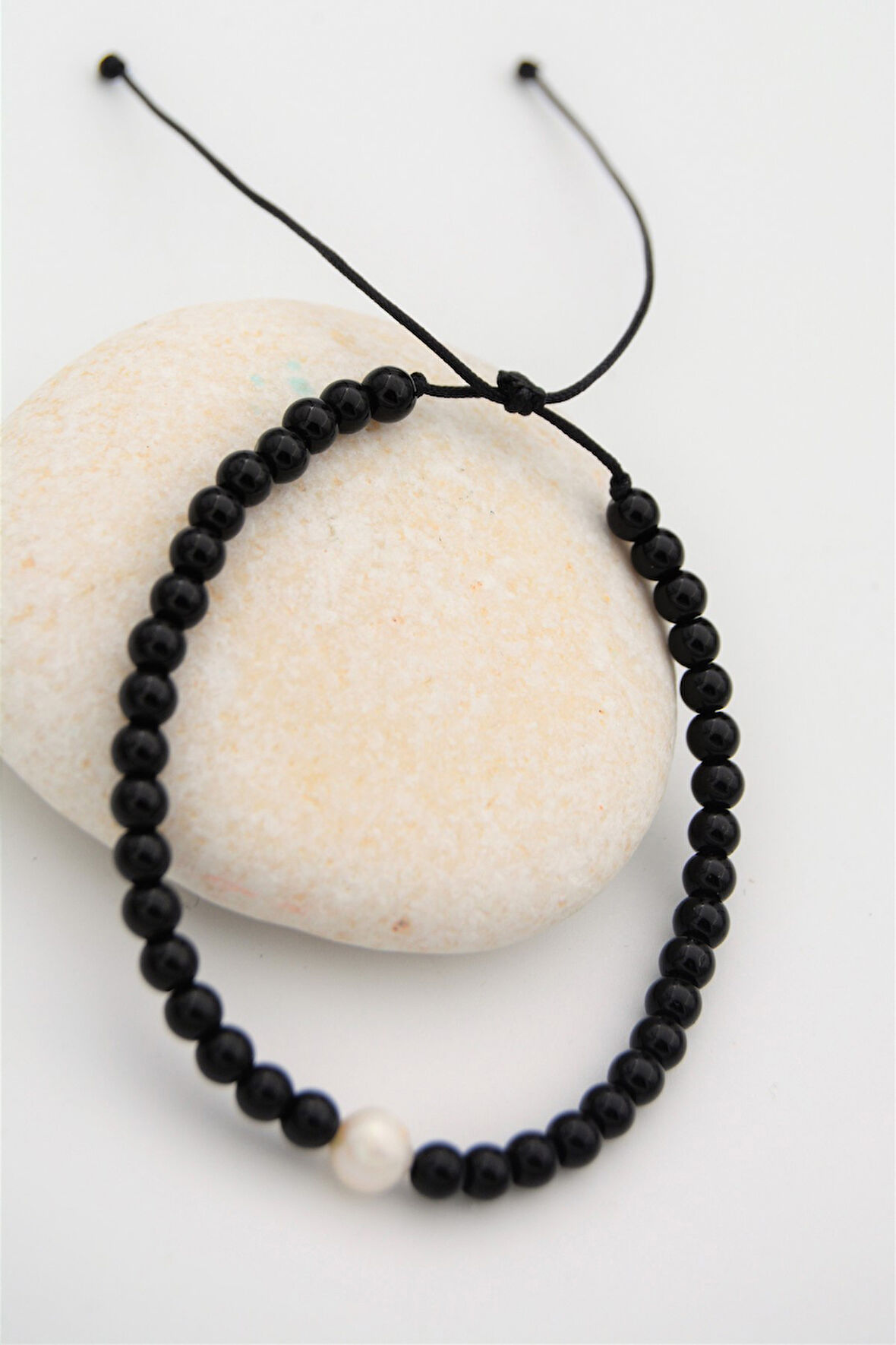 STONEAGE İnci ve Oniks Taşlı Metalsiz Antialerjik Bileklik