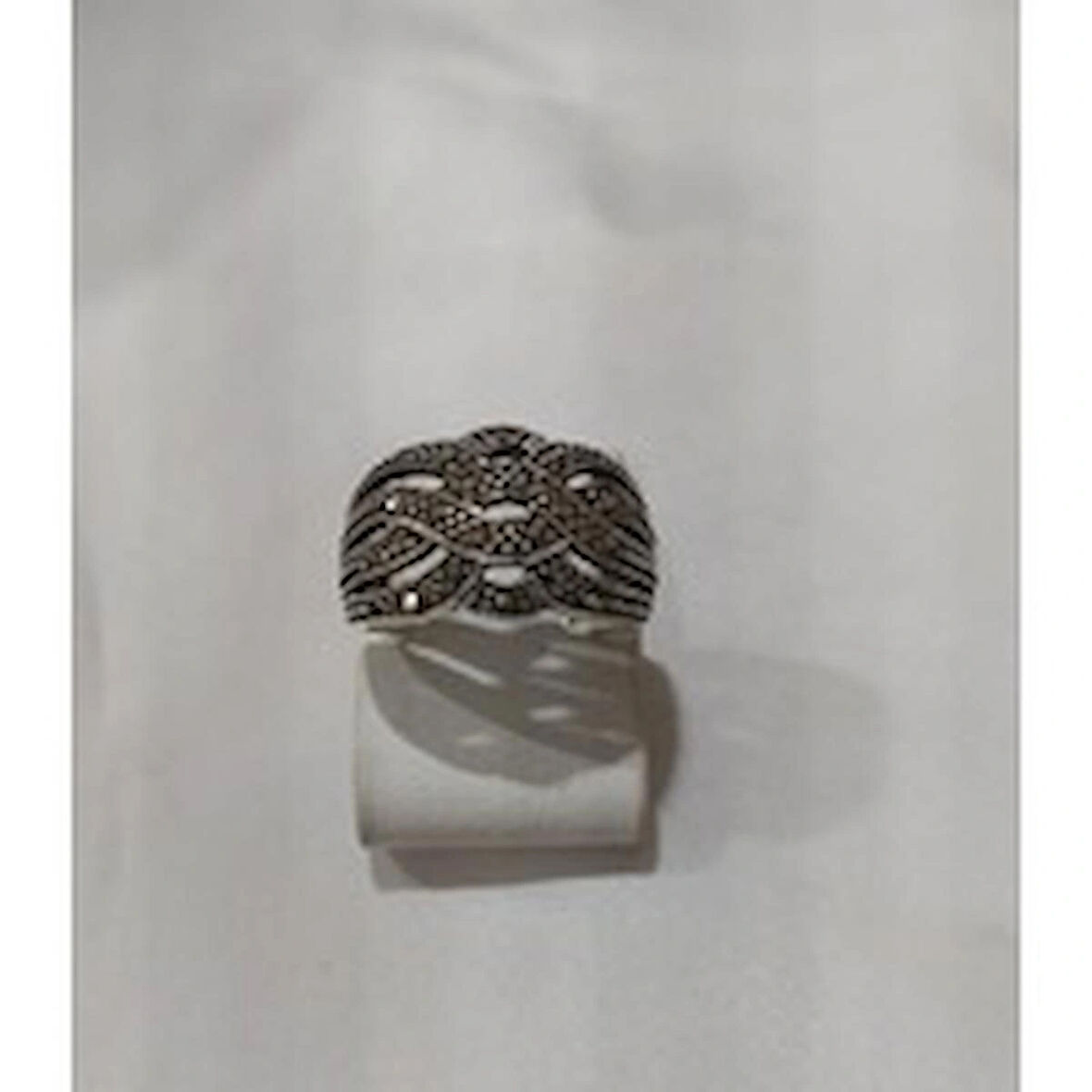 Orijinal Markazit Taşlı Modeli Gümüş Kadın Yüzük