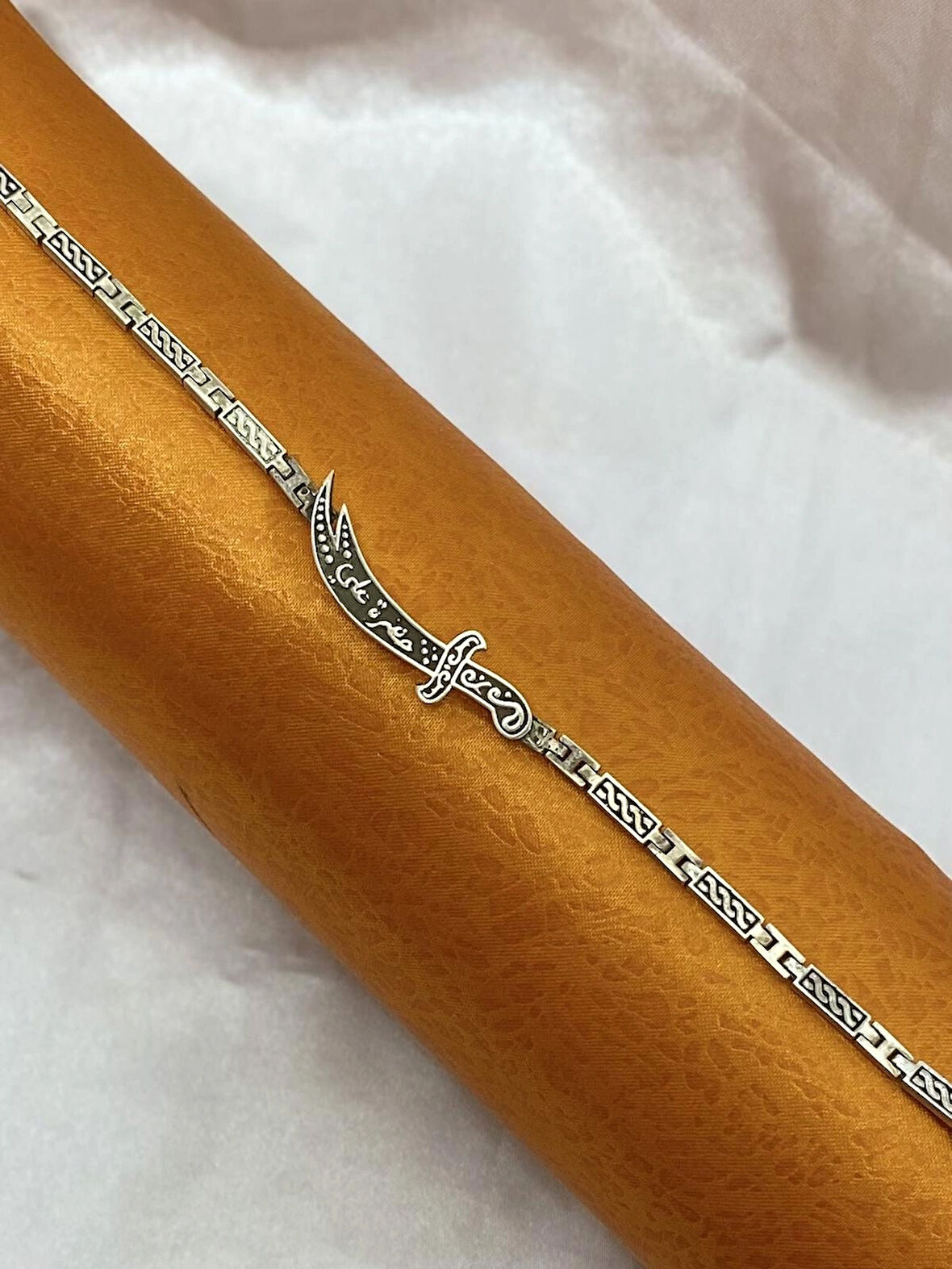 Kelepçeli Kılıç Gümüş Erkek Bileklik