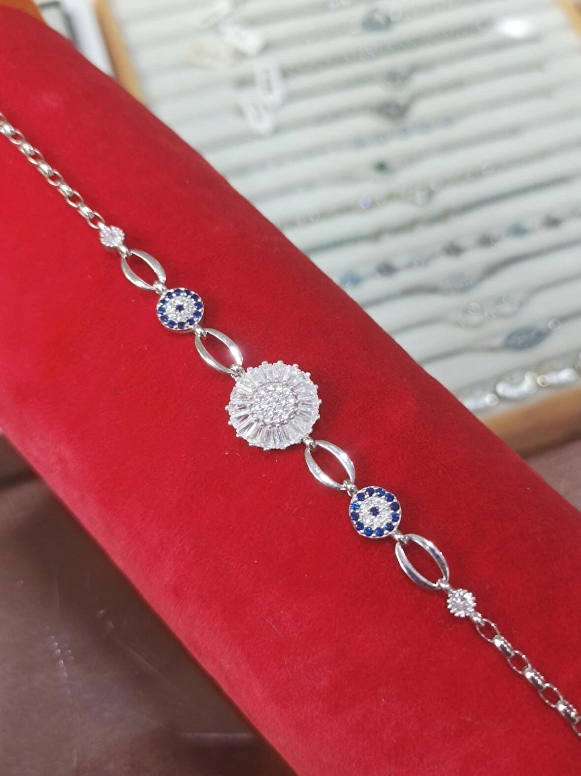 Nazar Boncuklu Baget Daire Modeli Gümüş Kadın Bileklik