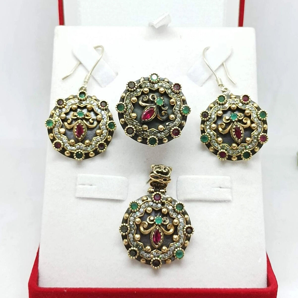Otantik Yakut Zümrüt Taşlı Üçlü Gümüş Set & Takım