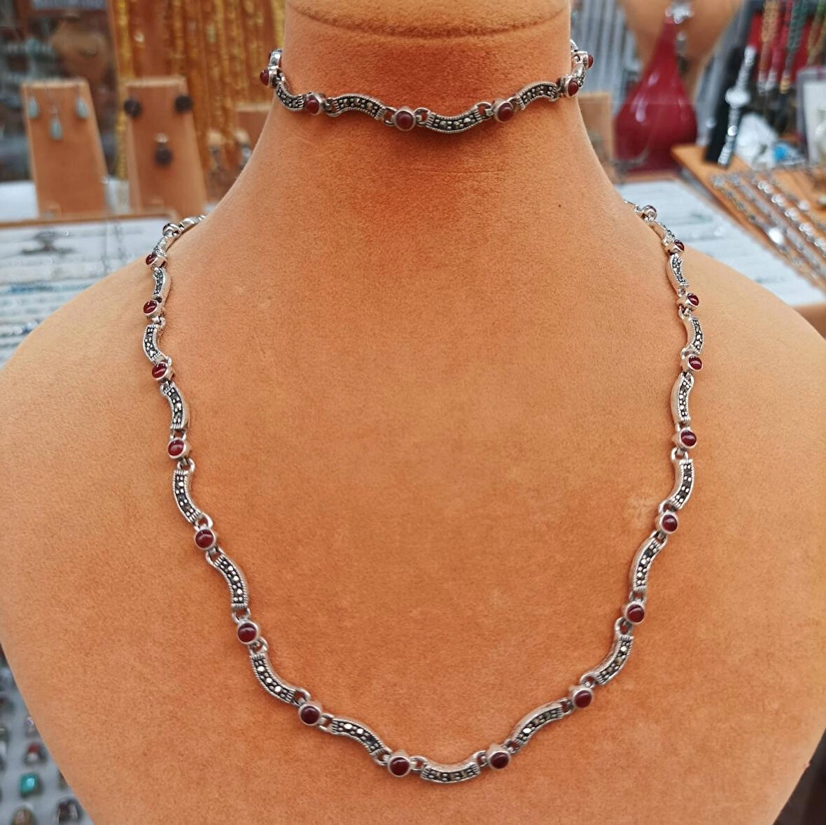 Akik Ve Markazit Taşlı Gümüş Kadın Kolye Ve Bileklik