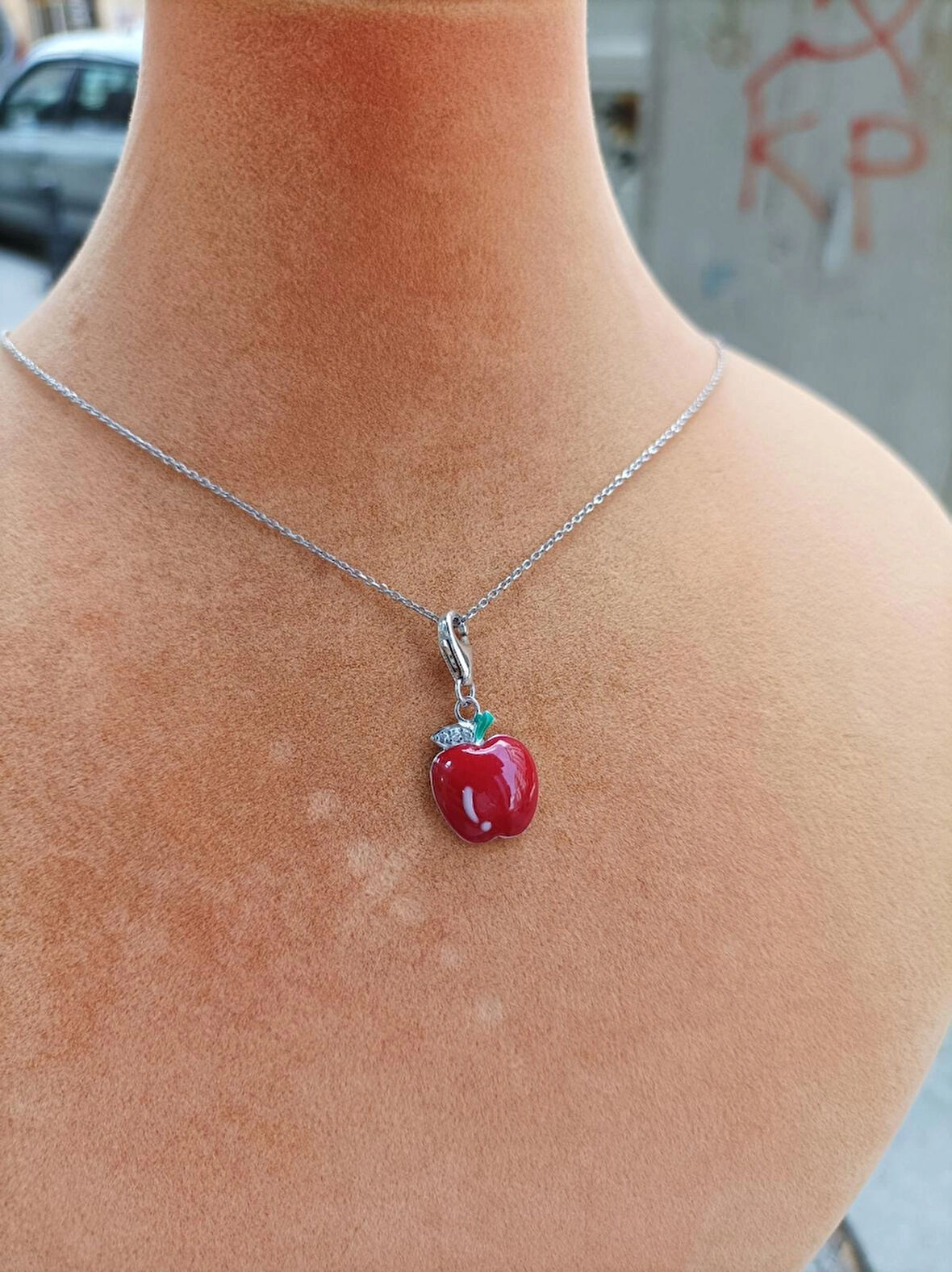 Aşkın Elma Modeli Gümüş Kadın Kolye