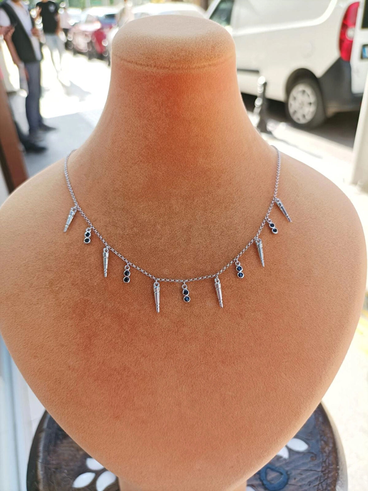 Aşk Sallamalı Gümüş Kadın Kolye