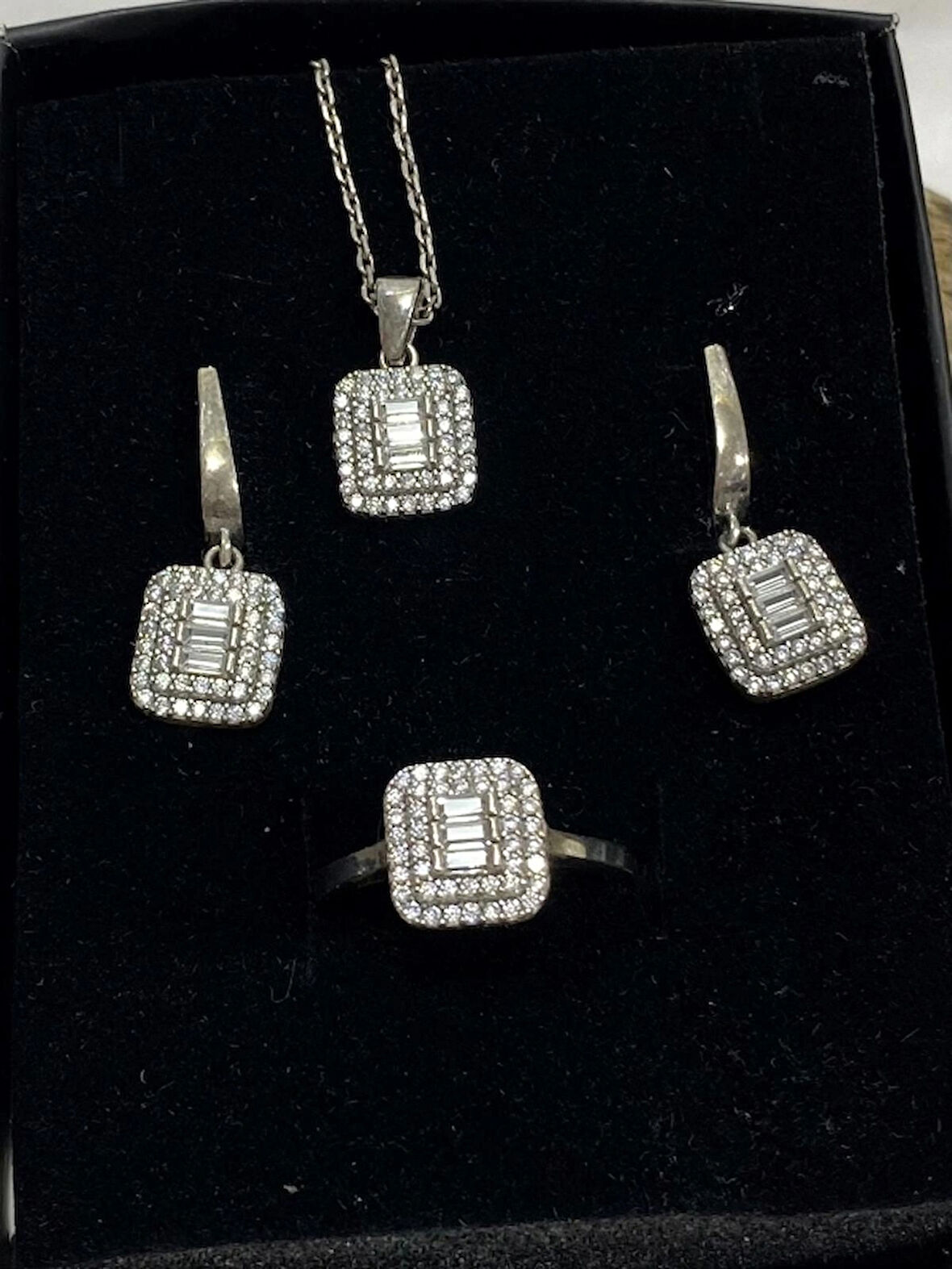 Gümüş Beyaz Taşlı Kadın Set