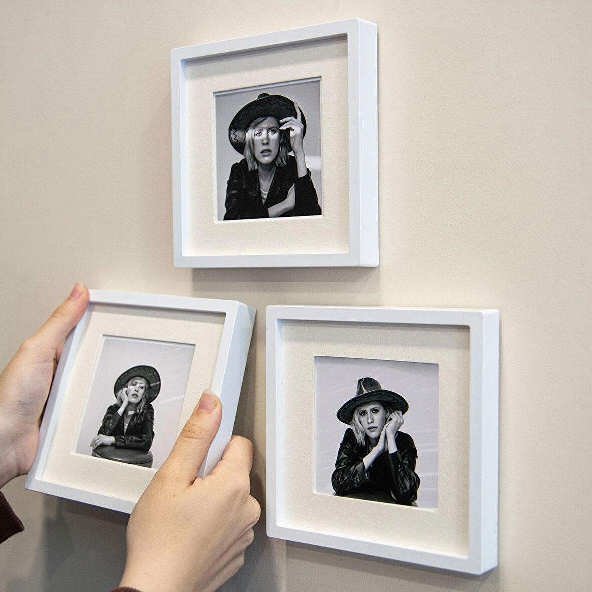 Nobbystar Yapışkanlı Sök-Tak Paspartulu Beyaz 14x14cm POLA Kare Fotoğraf Çerçevesi - 3'lü Paket