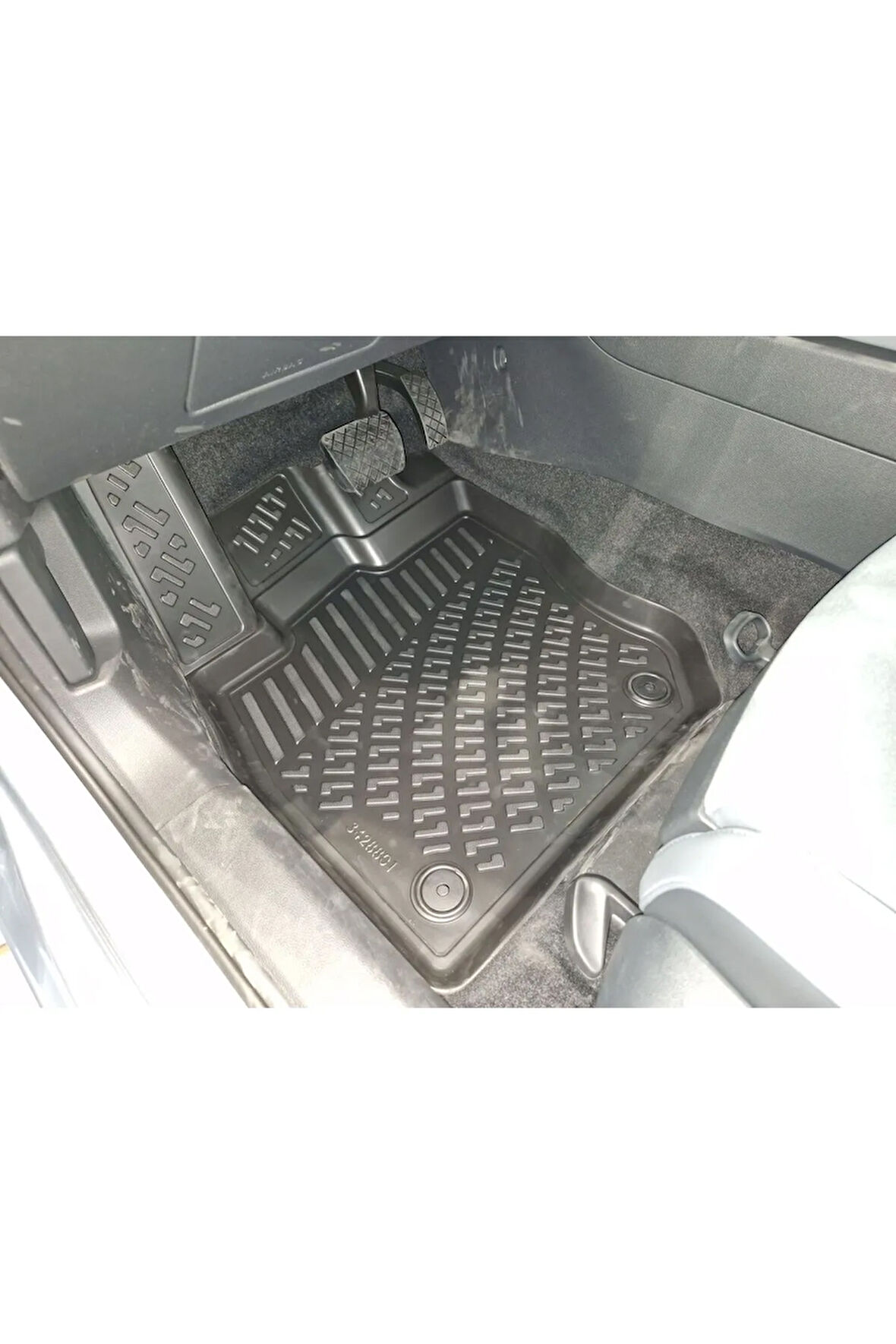 Volkswagen Passat B9 Variant 2023 Sonrası 3D ARACA ÖZEL HAVUZLU PASPAS