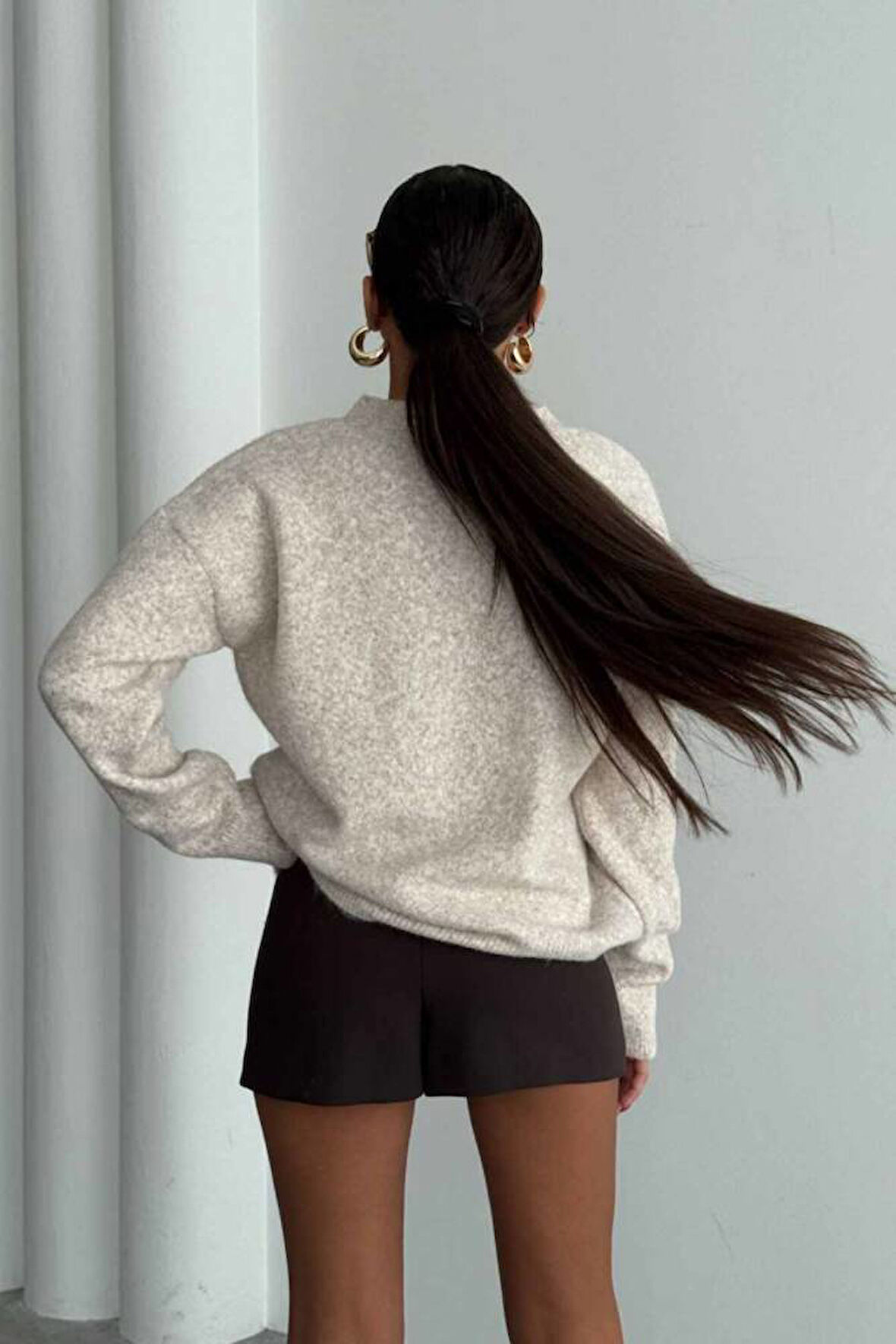 BİSİKLET YAKA ŞARDONLU TRİKO KAZAK