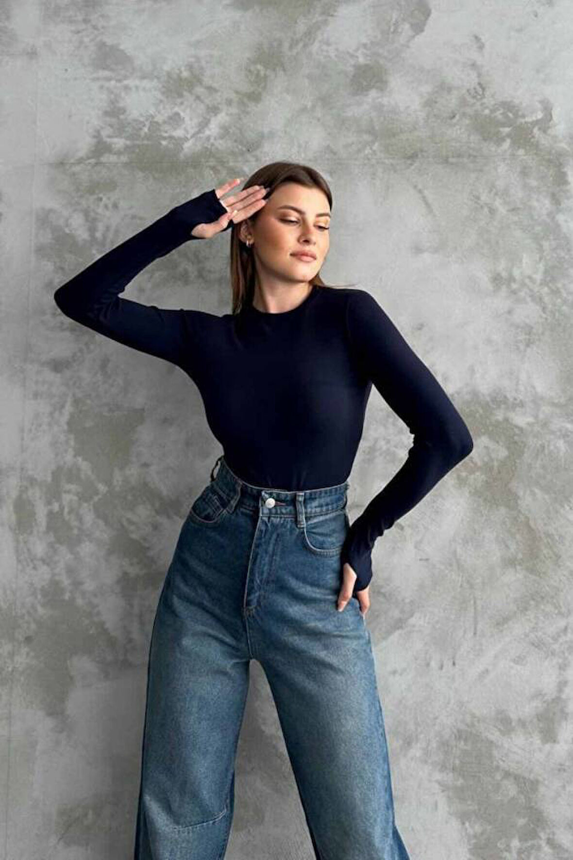 OYSHO BİSİKLET YAKA BASİC PARMAK GEÇİRMELİ UZUN KOLLU BODY