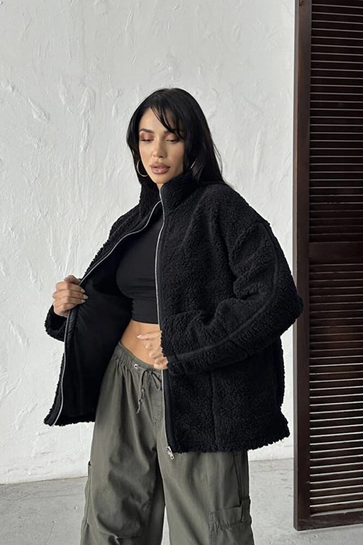 PELÜŞ OVERSİZE DİK YAKALI SPOR CEKET