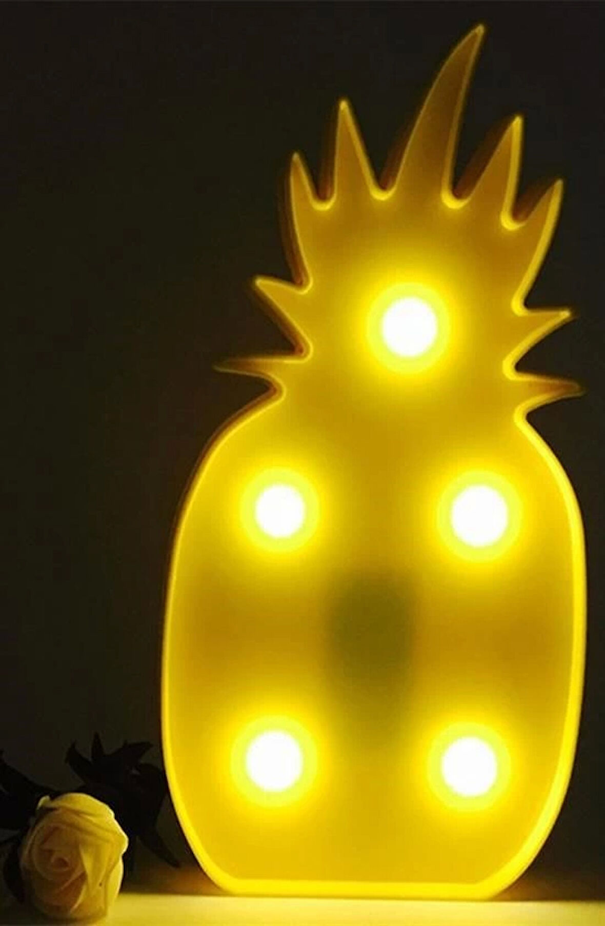 Ananas Şeklinde Ledli Dekoratif Eğlenceli Gece Lambası