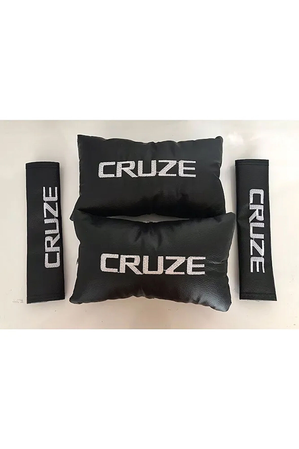 Chevrolet Cruze Nakışlı Deri Oto Boyun Yastığı Ve Kemer Pedi