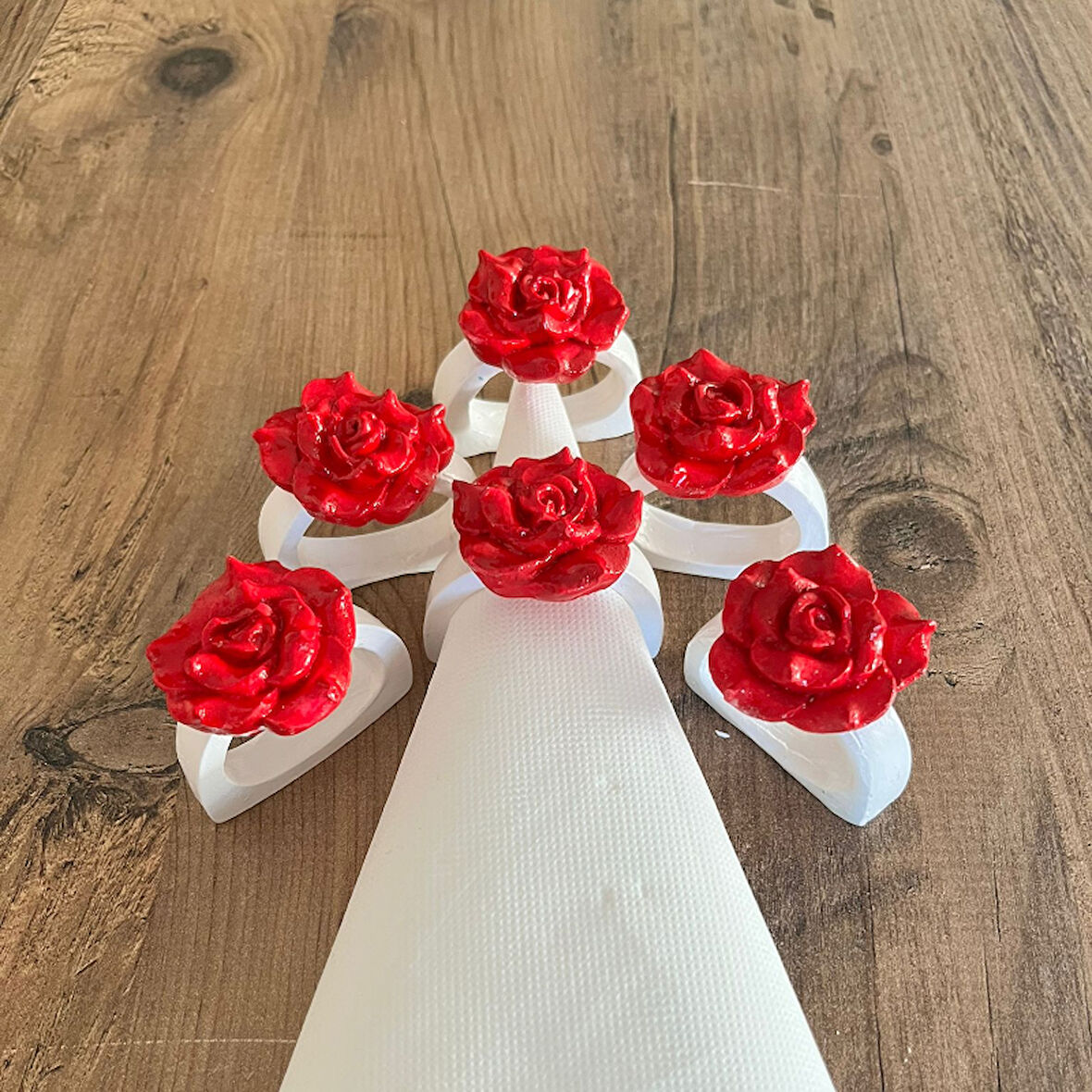 6 Lı Kırmızı Gül   Dekorlu El Yapımı Peçete Yüzüğü Halkası Sofra Dekoru Gül  Şeklinde Mutfak Sunum Dekoru