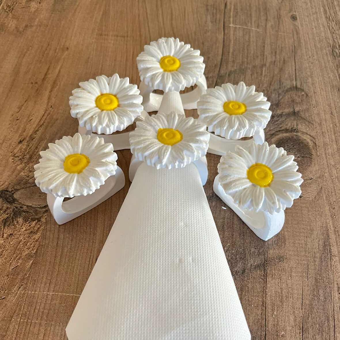 6 Lı Papatya Dekorlu El Yapımı Peçete Yüzüğü Halkası Sofra Dekoru Papatya Şeklinde Mutfak Sunum Dekoru