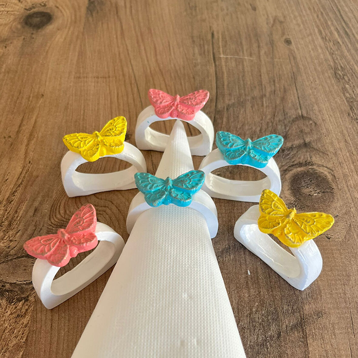 6 Lı Rengarenk Kelebek Dekorlu El Yapımı Peçete Yüzüğü Halkası Sofra Dekoru Kelebek Şeklinde Mutfak Sunum Dekoru