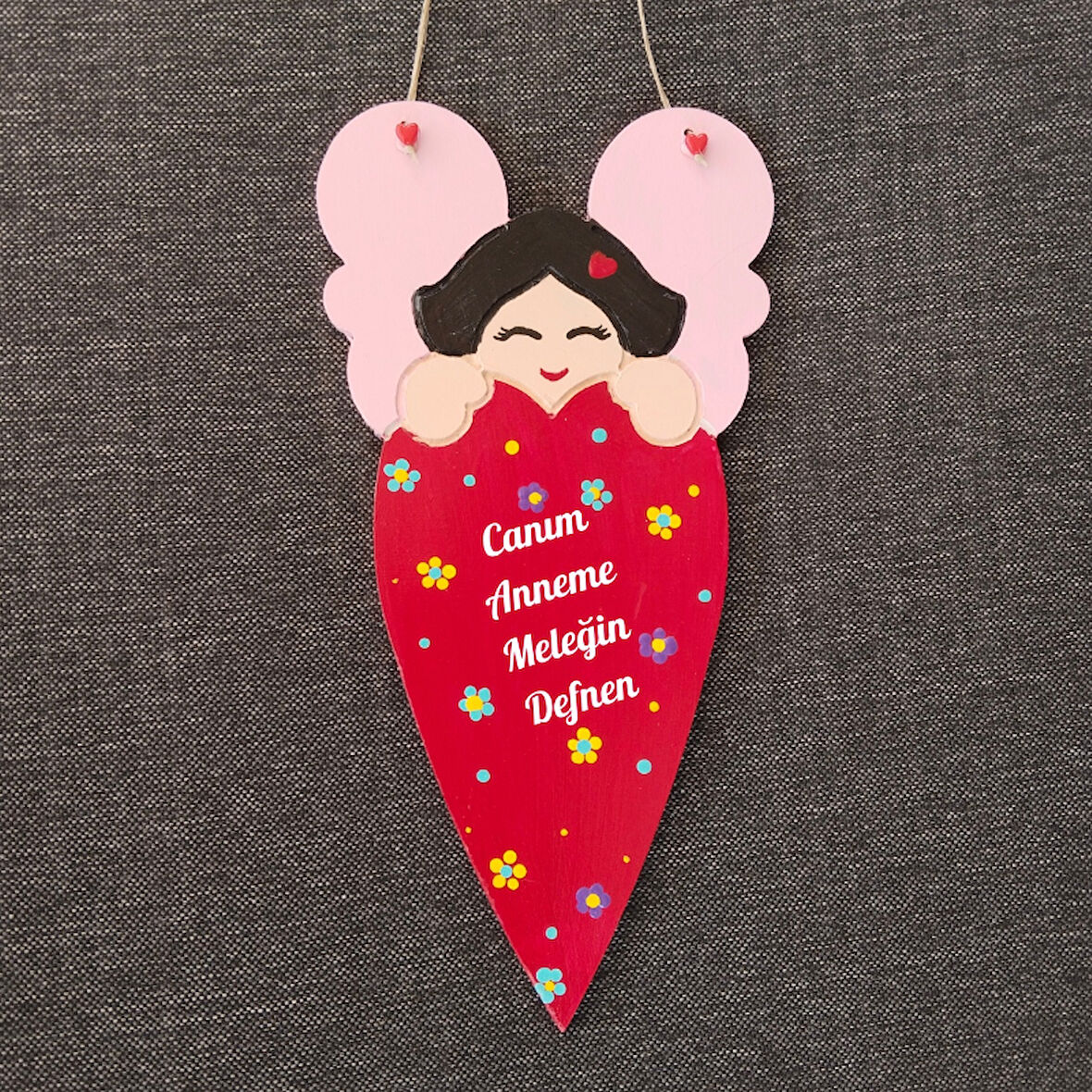 Kişiselleştirilebilir  Kalpli Melekli Anneler Günü Duvar Dekoru