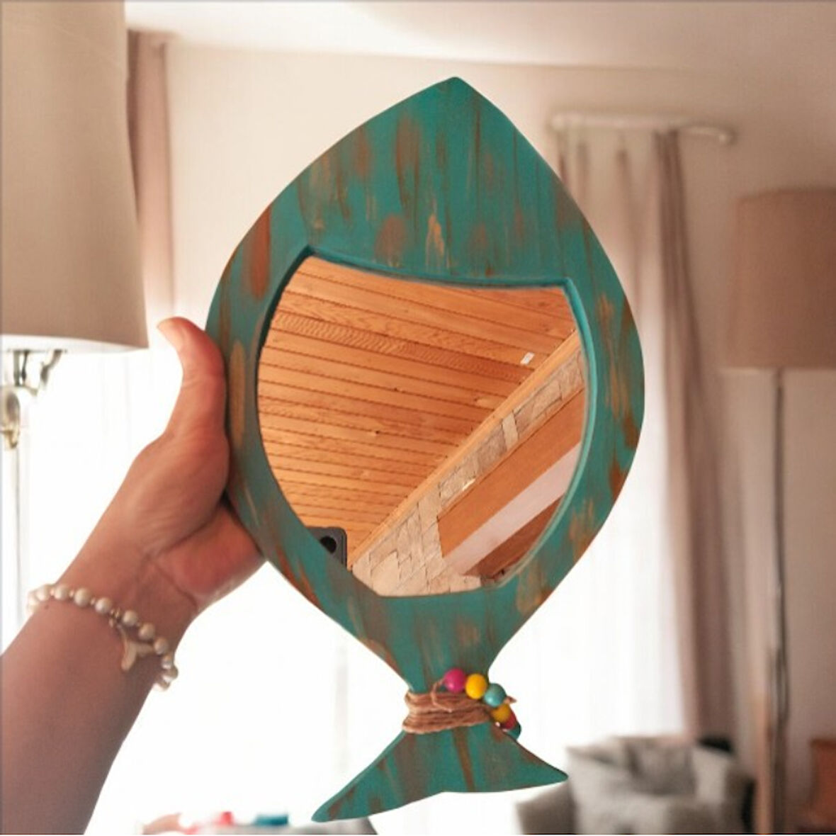 Ahsap Balık Şeklinde Ayna Duvar Dekoru