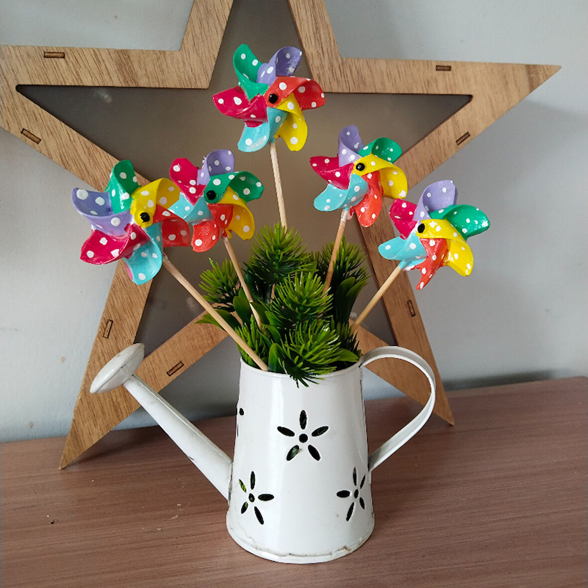 5 Li Rüzgar Gülü Şeklinde Saksı Süsü